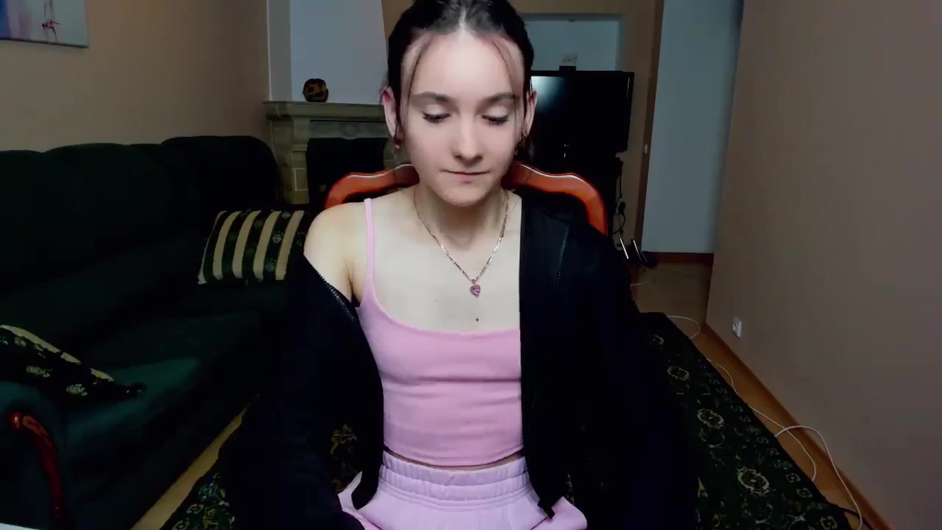 Gallery image thumbnail from Madison_Burke's myfreecams stream on, 07/03/2025, 01:40 image 8 of 20