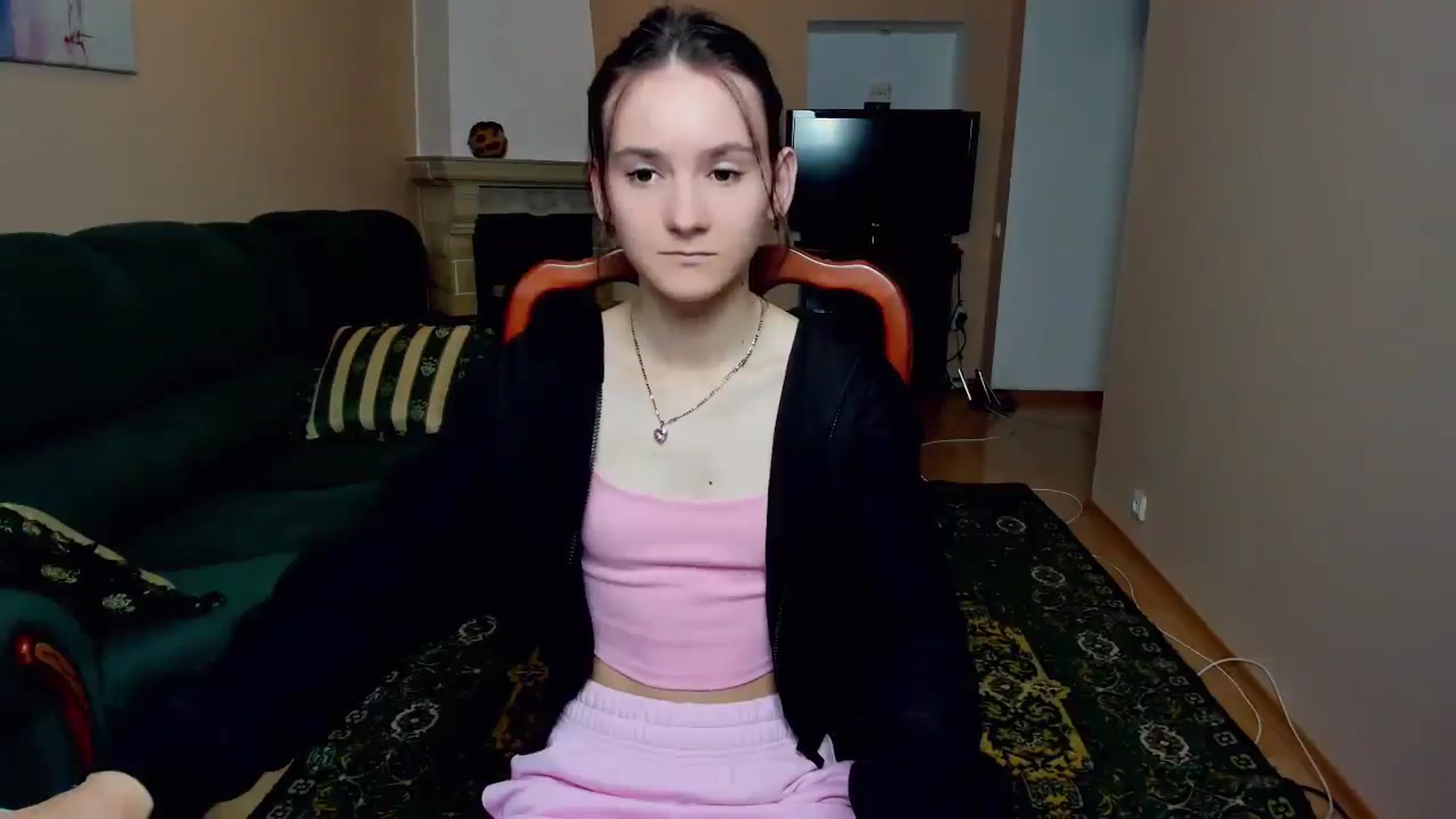 Gallery image thumbnail from Madison_Burke's myfreecams stream on, 07/03/2025, 01:40 image 10 of 20