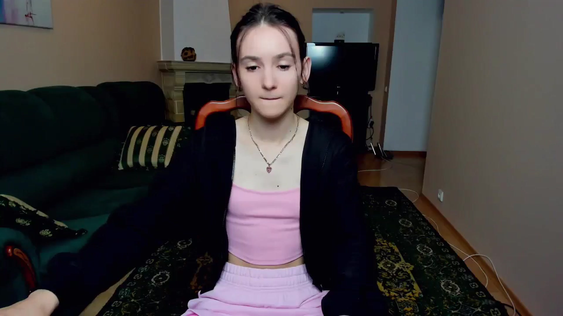 Gallery image thumbnail from Madison_Burke's myfreecams stream on, 07/03/2025, 01:40 image 14 of 20