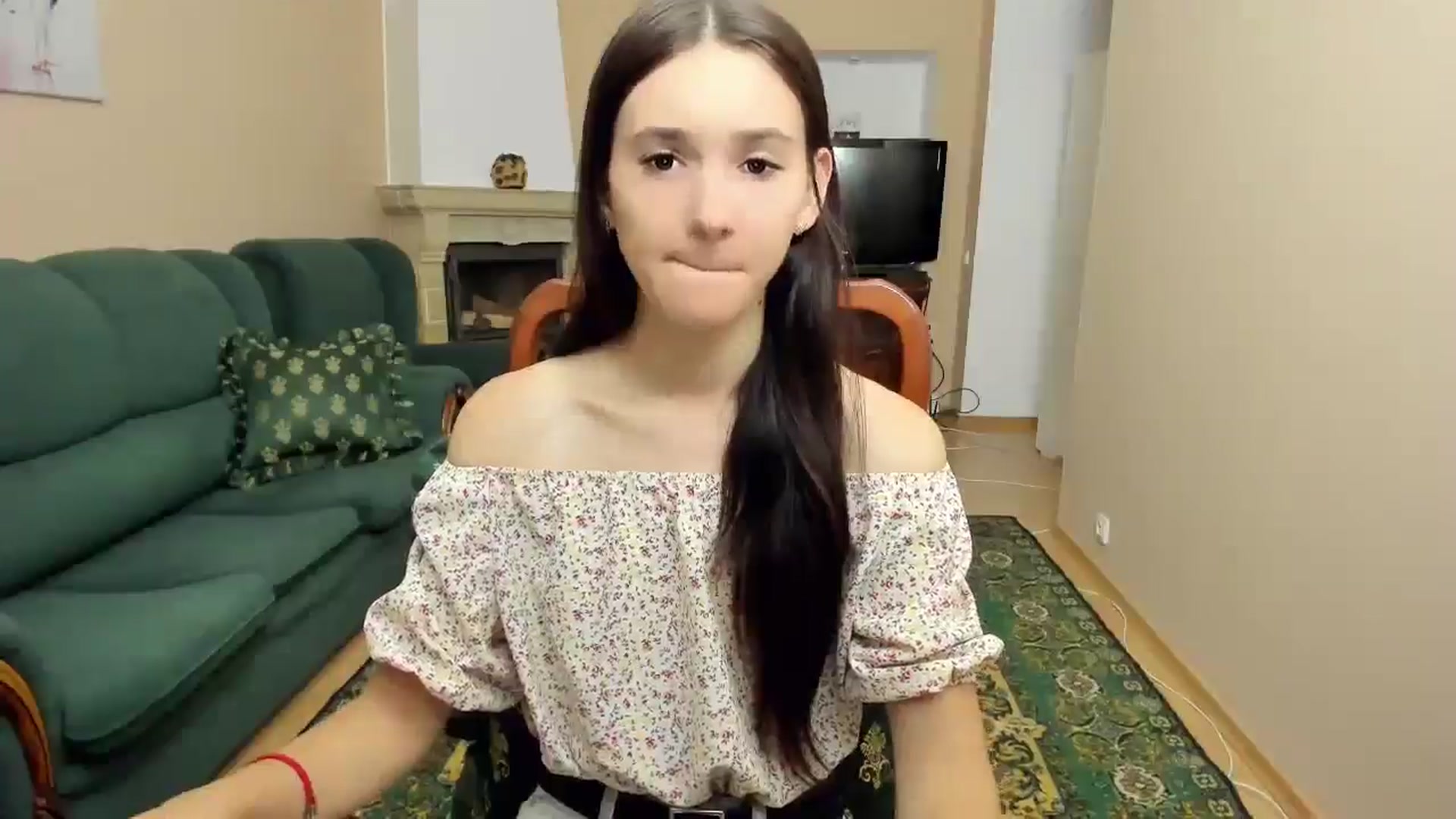 Gallery image thumbnail from Madison_Burke's myfreecams stream on, 08/03/2025, 22:09 image 8 of 20