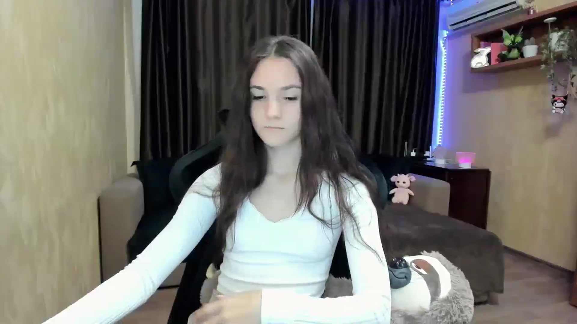 Gallery image thumbnail from Madison_Burke's myfreecams stream on, 08/12/2025, 24:17 image 12 of 20