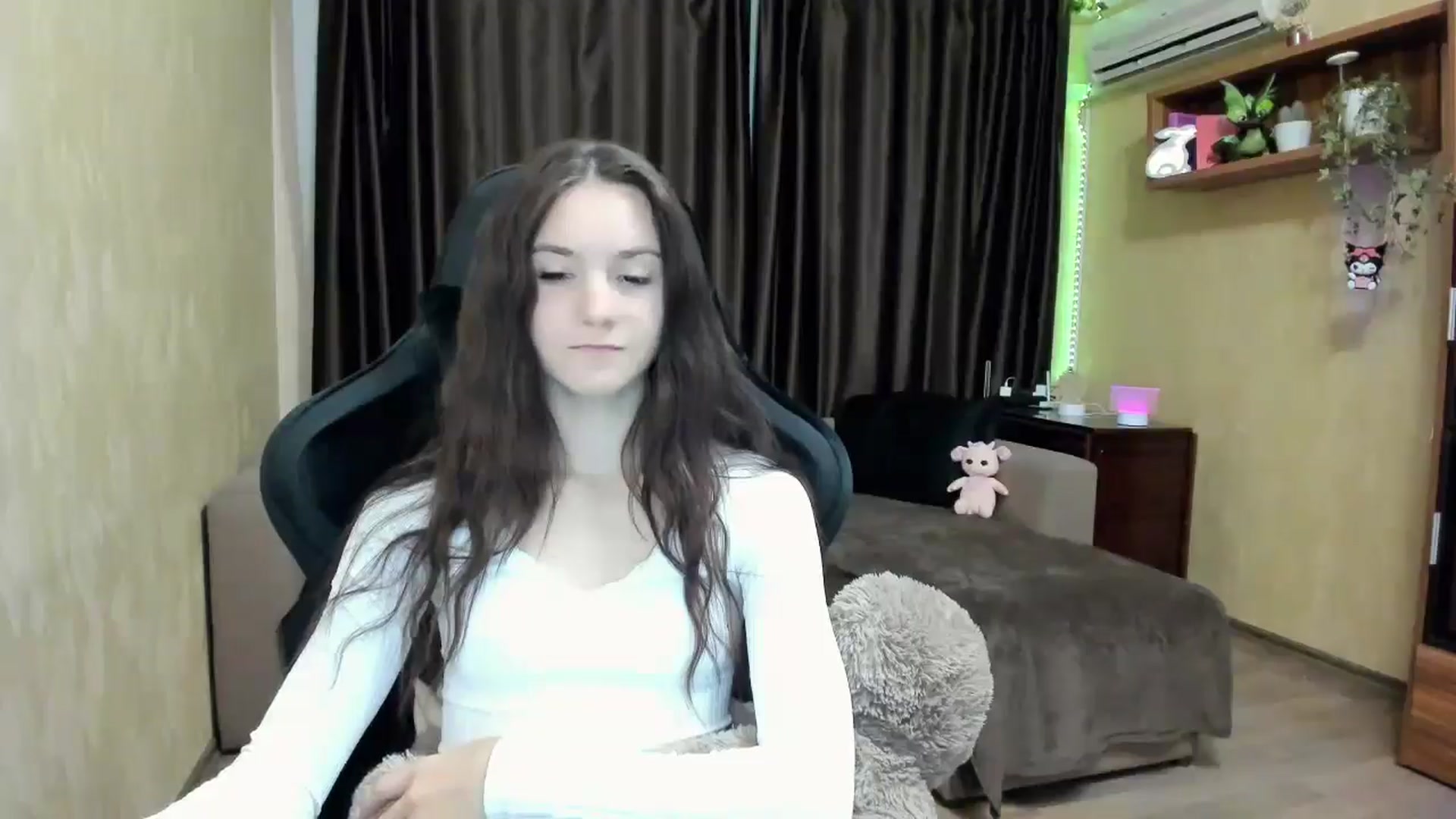 Gallery image thumbnail from Madison_Burke's myfreecams stream on, 08/12/2025, 02:36 image 3 of 20