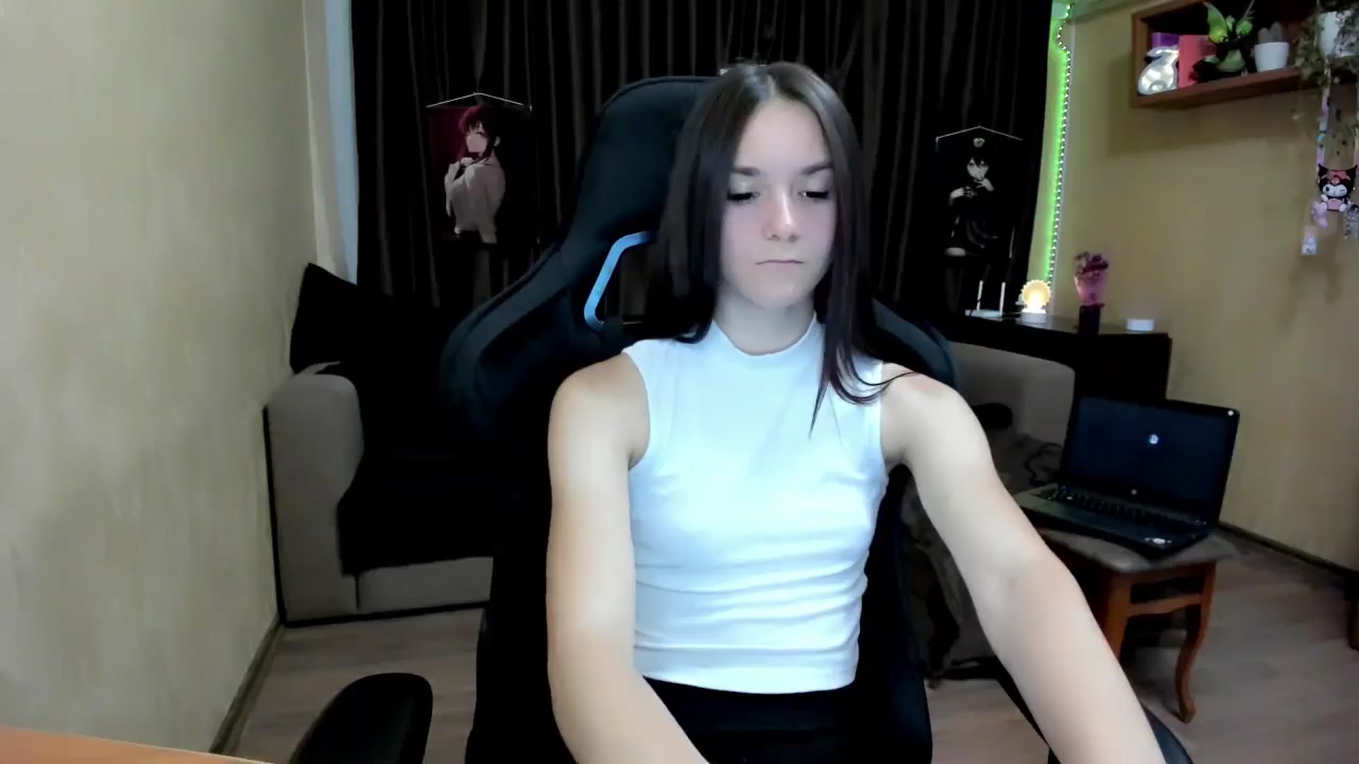 Gallery image thumbnail from Madison_Burke's myfreecams stream on, 08/13/2025, 19:09 image 5 of 20