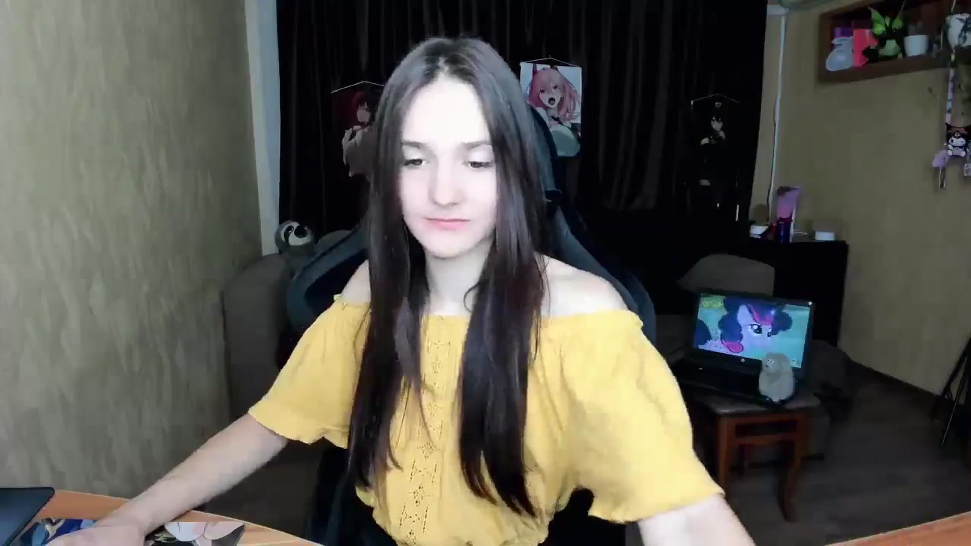 Gallery image thumbnail from Madison_Burke's myfreecams stream on, 08/18/2025, 17:02 image 14 of 20