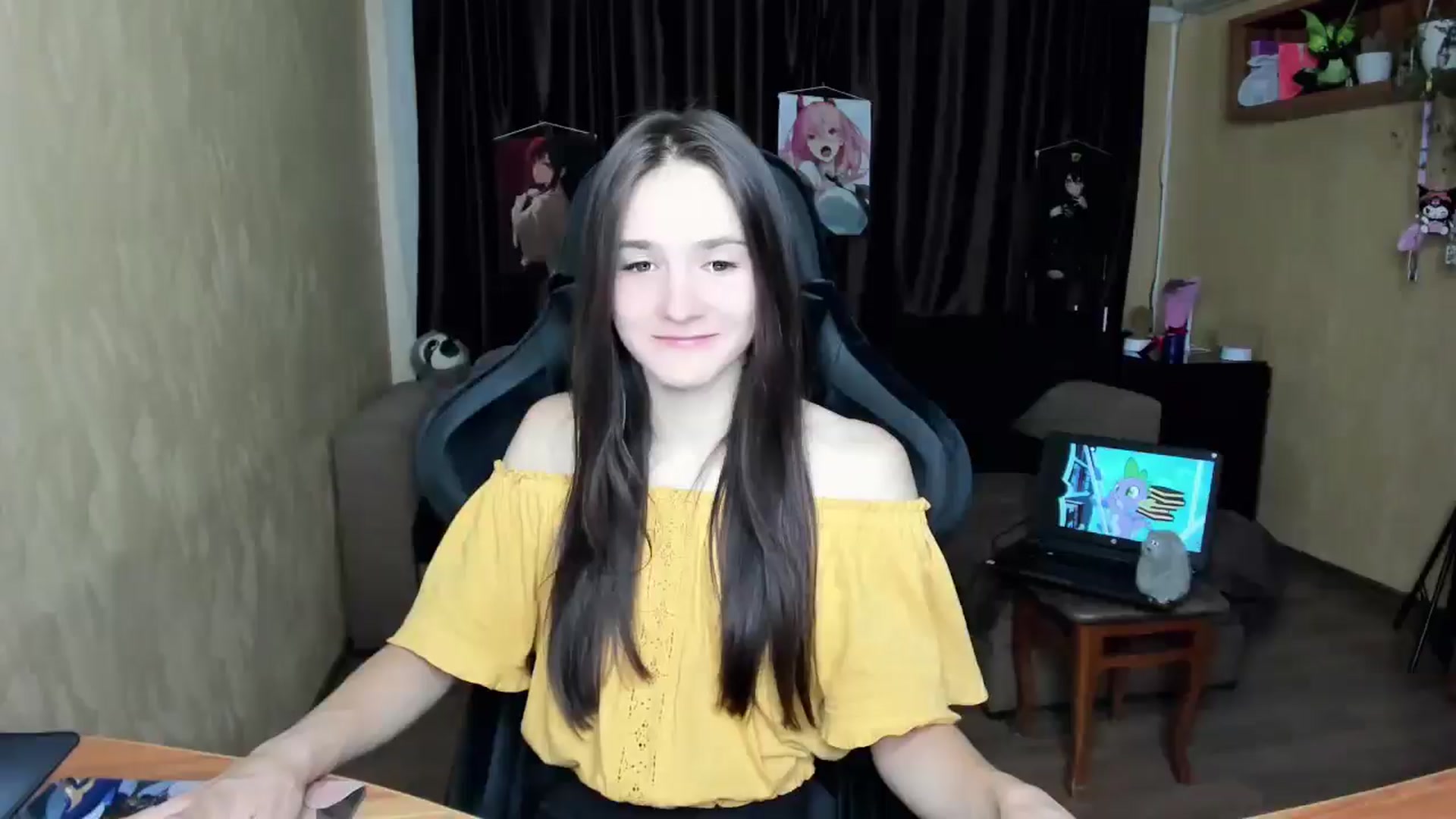 Gallery image thumbnail from Madison_Burke's myfreecams stream on, 08/18/2025, 17:02 image 1 of 20
