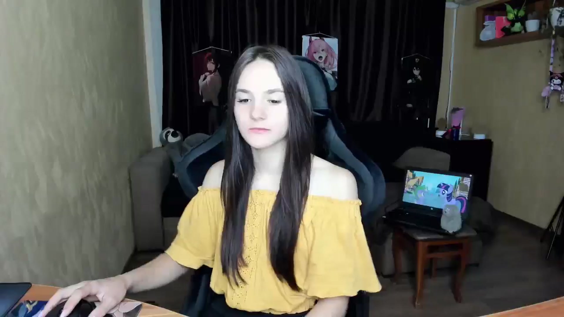 Gallery image thumbnail from Madison_Burke's myfreecams stream on, 08/18/2025, 17:02 image 7 of 20