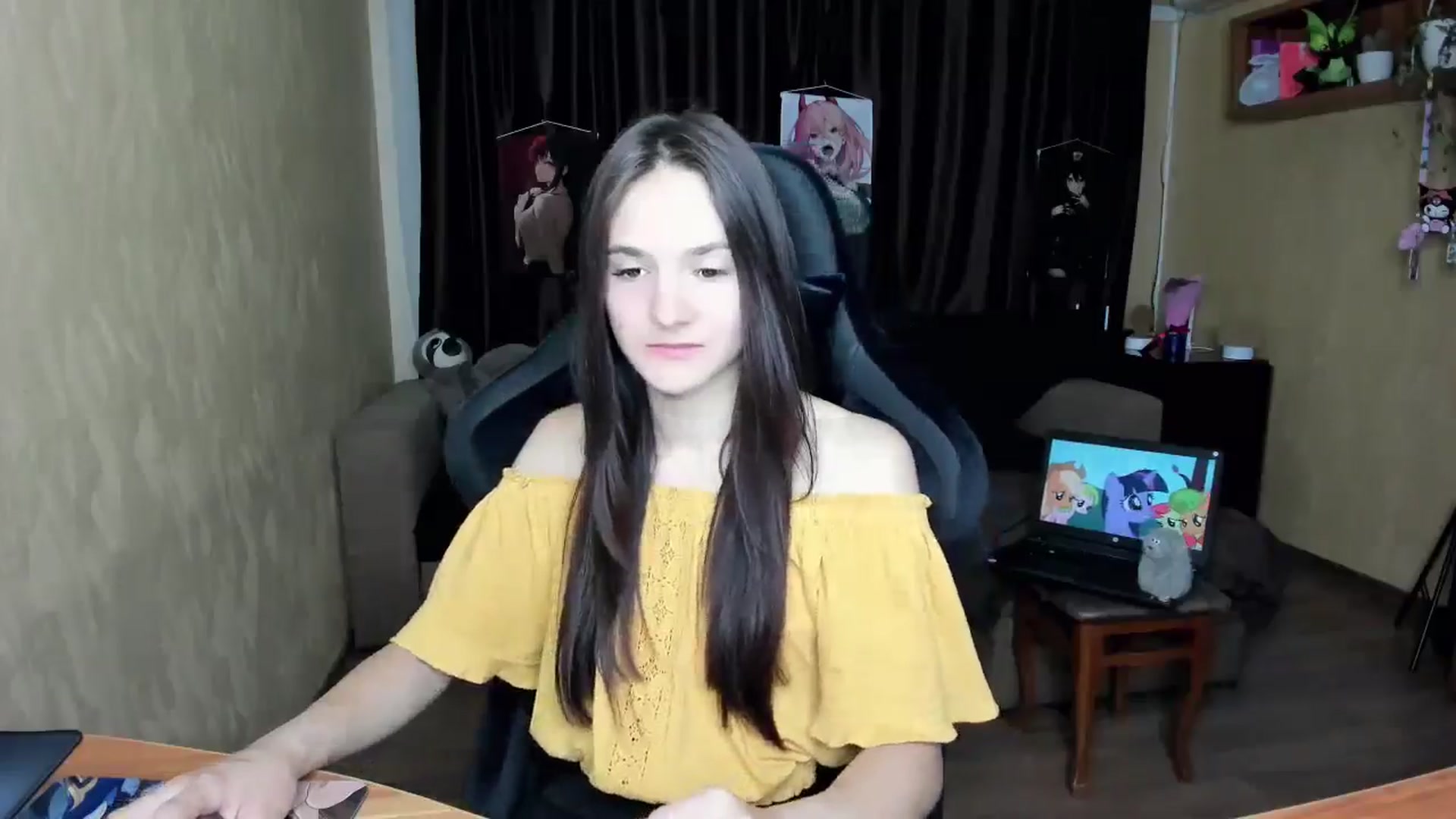 Gallery image thumbnail from Madison_Burke's myfreecams stream on, 08/18/2025, 17:02 image 11 of 20