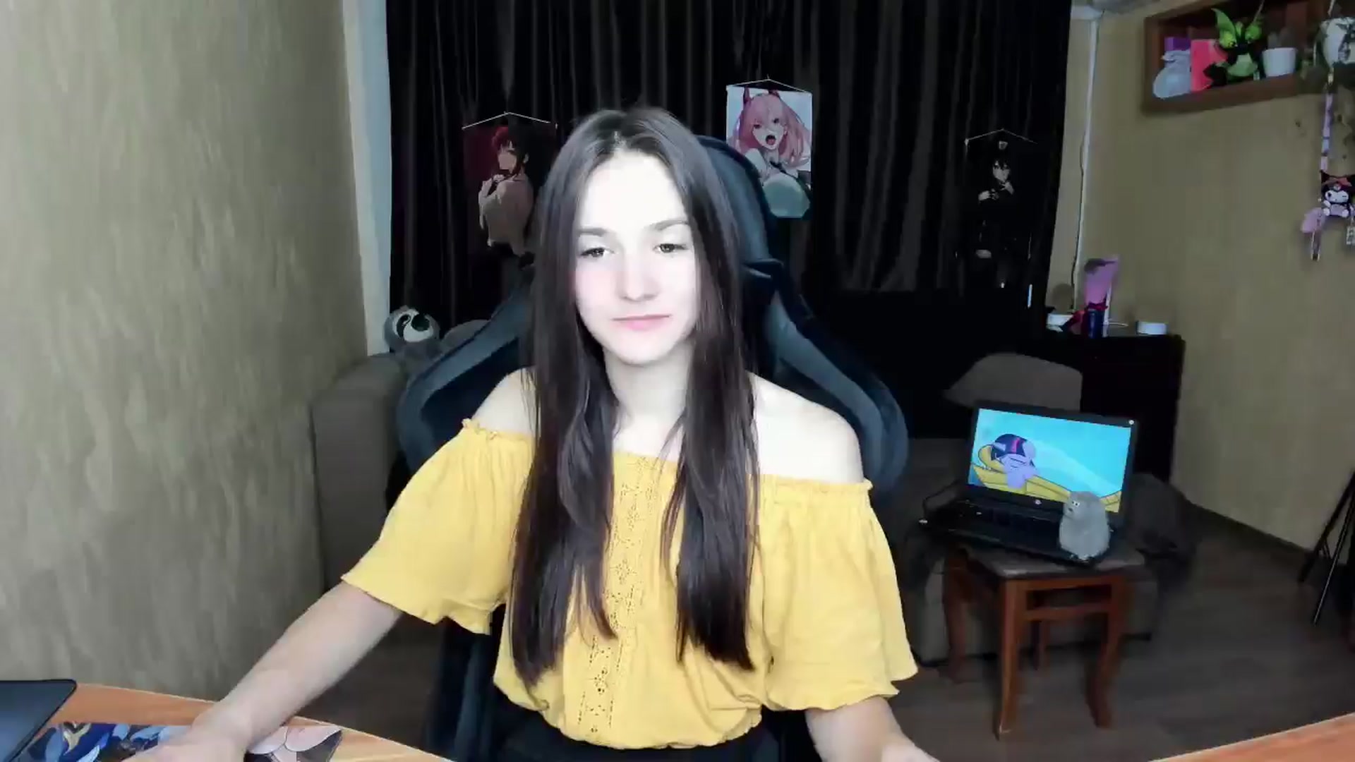 Gallery image thumbnail from Madison_Burke's myfreecams stream on, 08/18/2025, 17:02 image 6 of 20