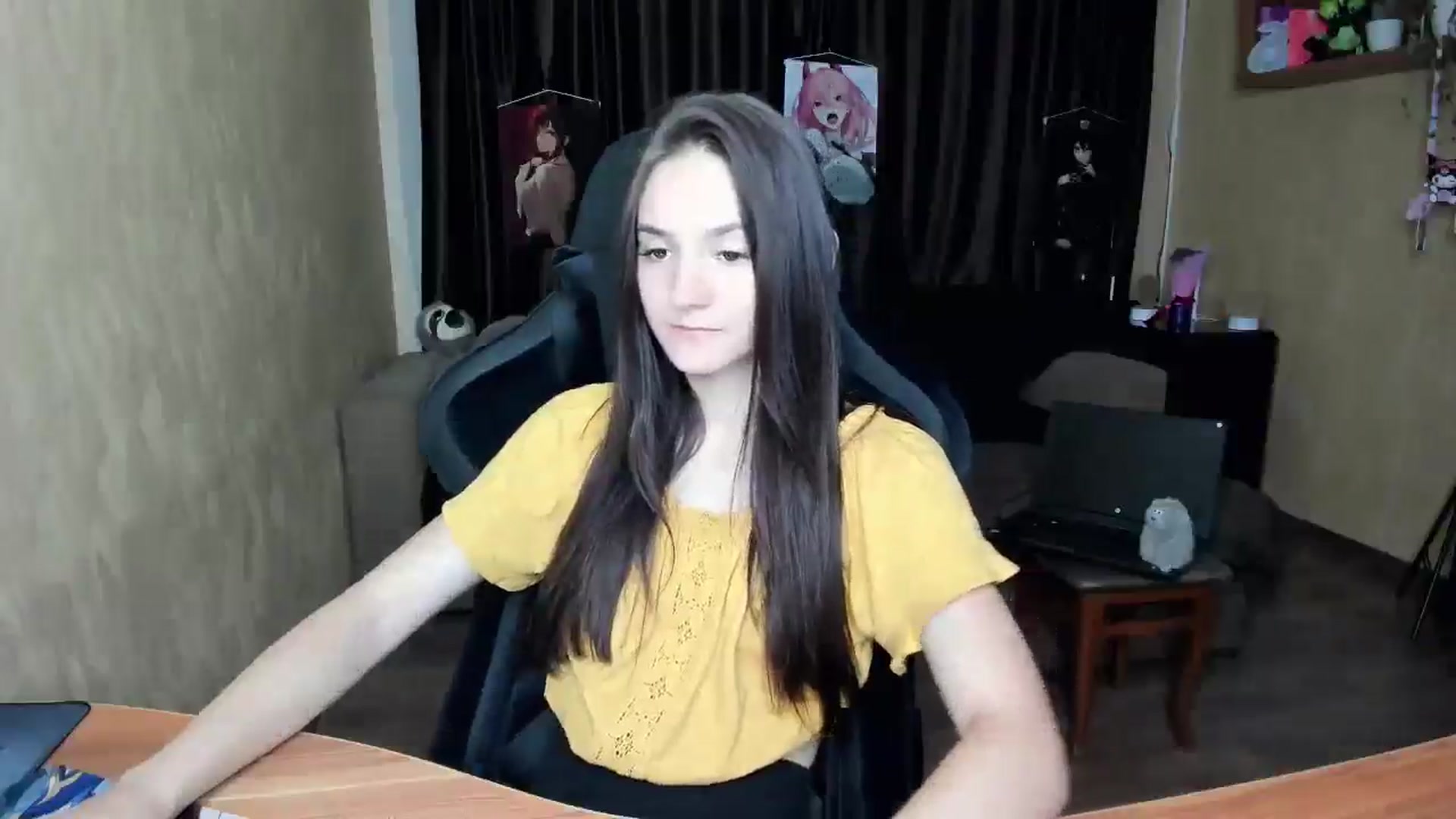 Gallery image thumbnail from Madison_Burke's myfreecams stream on, 08/18/2025, 19:16 image 6 of 20