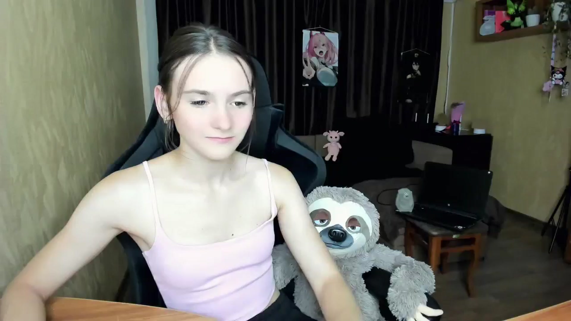 Gallery image thumbnail from Madison_Burke's myfreecams stream on, 08/19/2025, 19:15 image 8 of 20