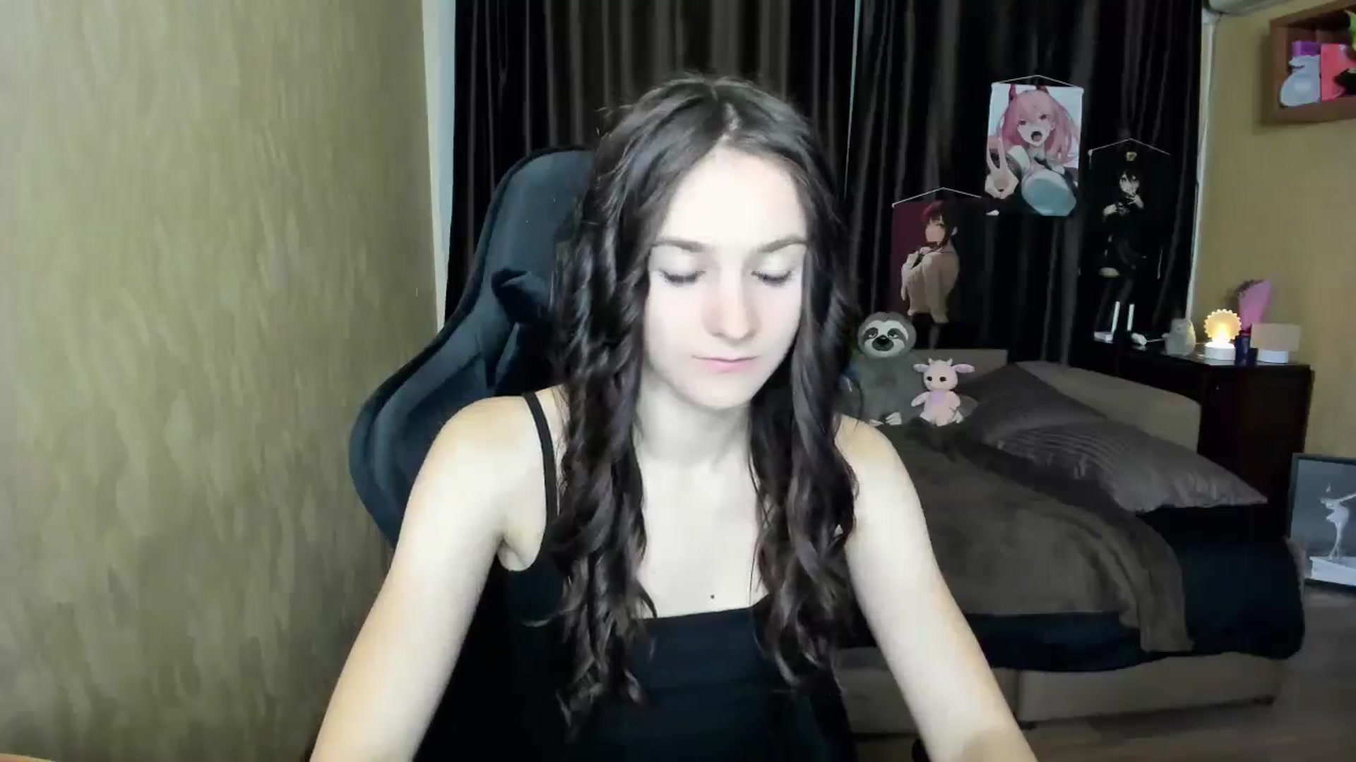 Gallery image thumbnail from Madison_Burke's myfreecams stream on, 08/27/2025, 18:40 image 6 of 20