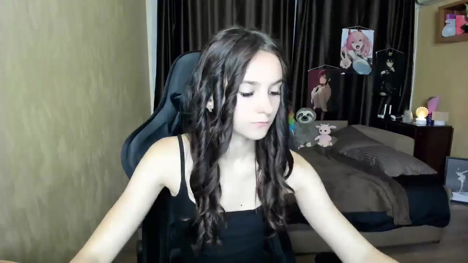 Gallery image thumbnail from Madison_Burke's myfreecams stream on, 08/27/2025, 18:40 image 8 of 20