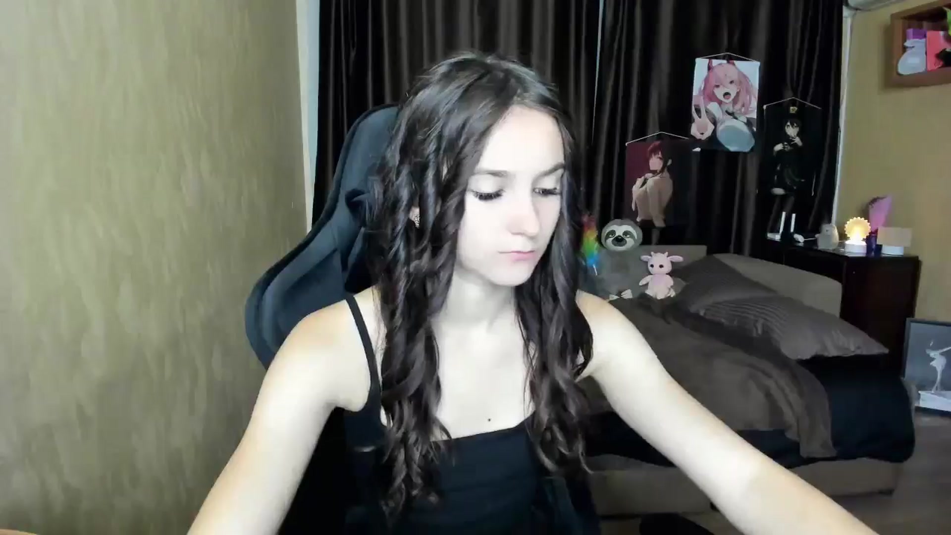 Gallery image thumbnail from Madison_Burke's myfreecams stream on, 08/27/2025, 18:40 image 5 of 20