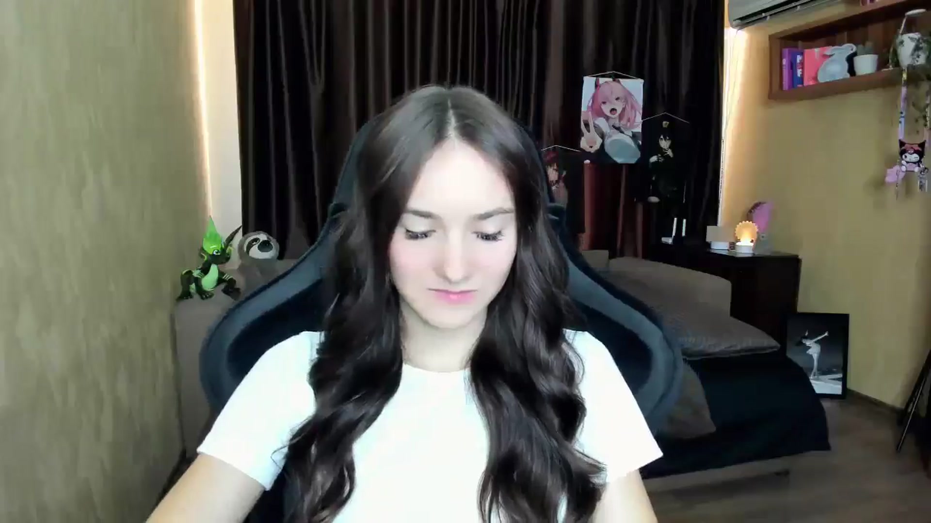 Gallery image thumbnail from Madison_Burke's myfreecams stream on, 08/29/2025, 10:47 image 13 of 20