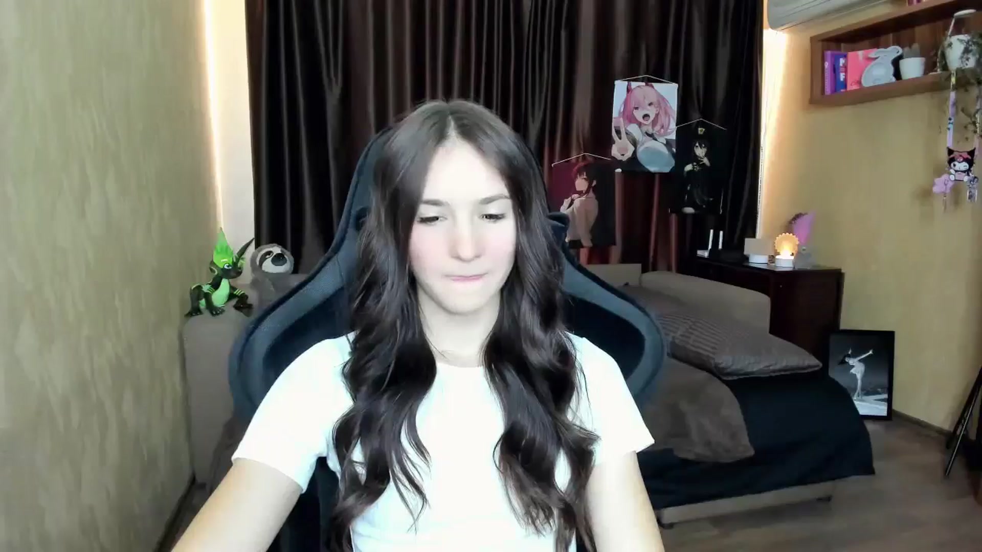 Gallery image thumbnail from Madison_Burke's myfreecams stream on, 08/29/2025, 10:47 image 18 of 20