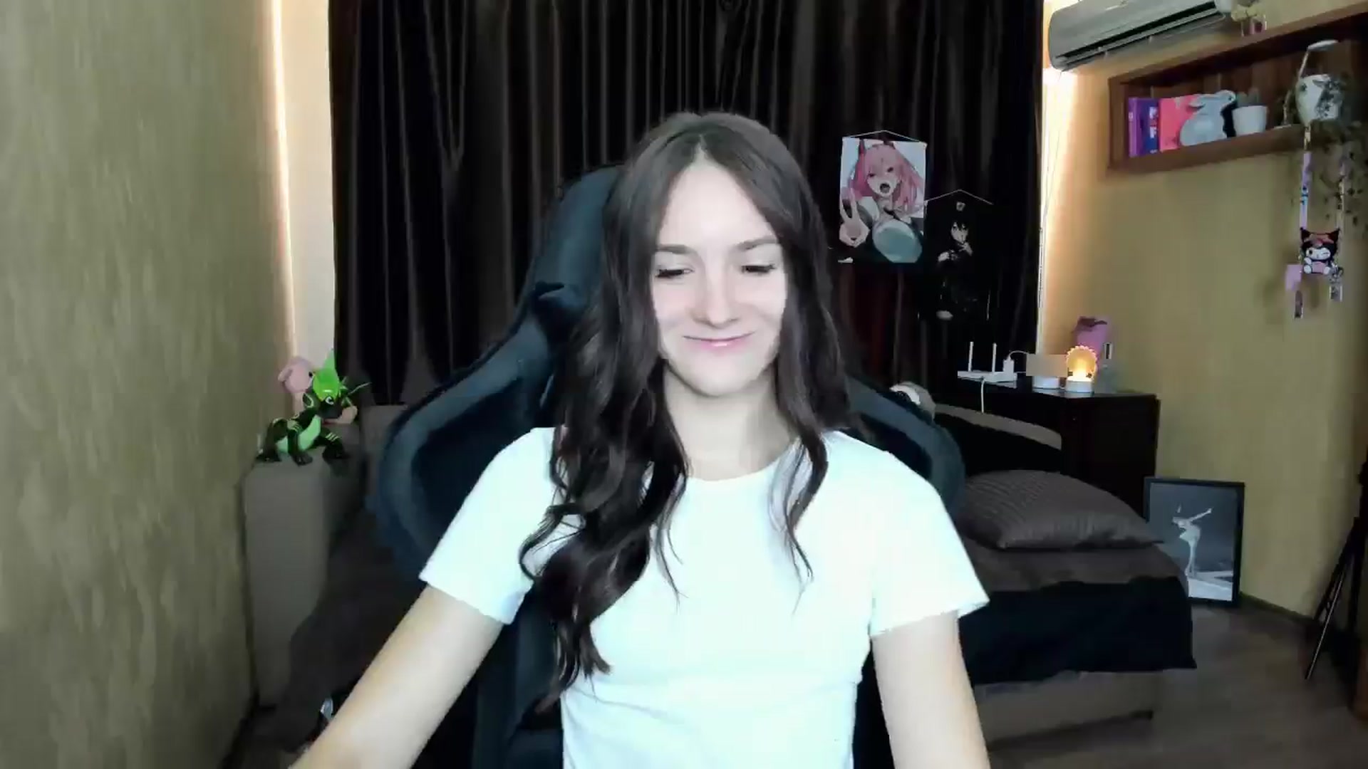 Gallery image thumbnail from Madison_Burke's myfreecams stream on, 08/30/2025, 10:02 image 10 of 20