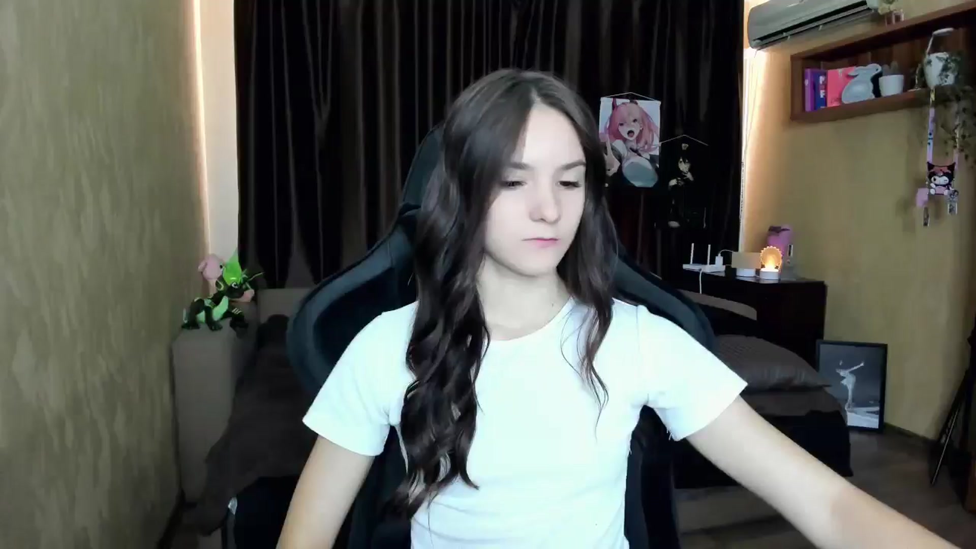 Gallery image thumbnail from Madison_Burke's myfreecams stream on, 08/30/2025, 10:02 image 1 of 20
