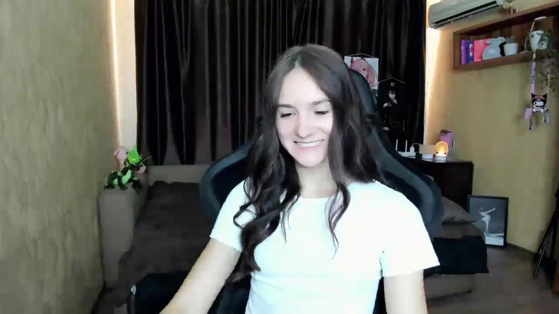 Gallery image thumbnail from Madison_Burke's myfreecams stream on, 08/30/2025, 10:02 image 11 of 20