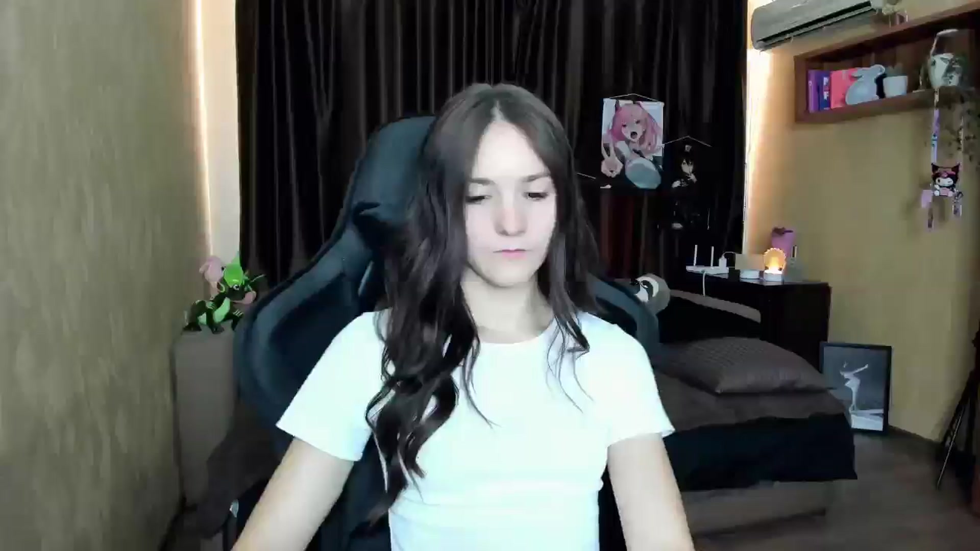 Gallery image thumbnail from Madison_Burke's myfreecams stream on, 08/30/2025, 10:02 image 18 of 20