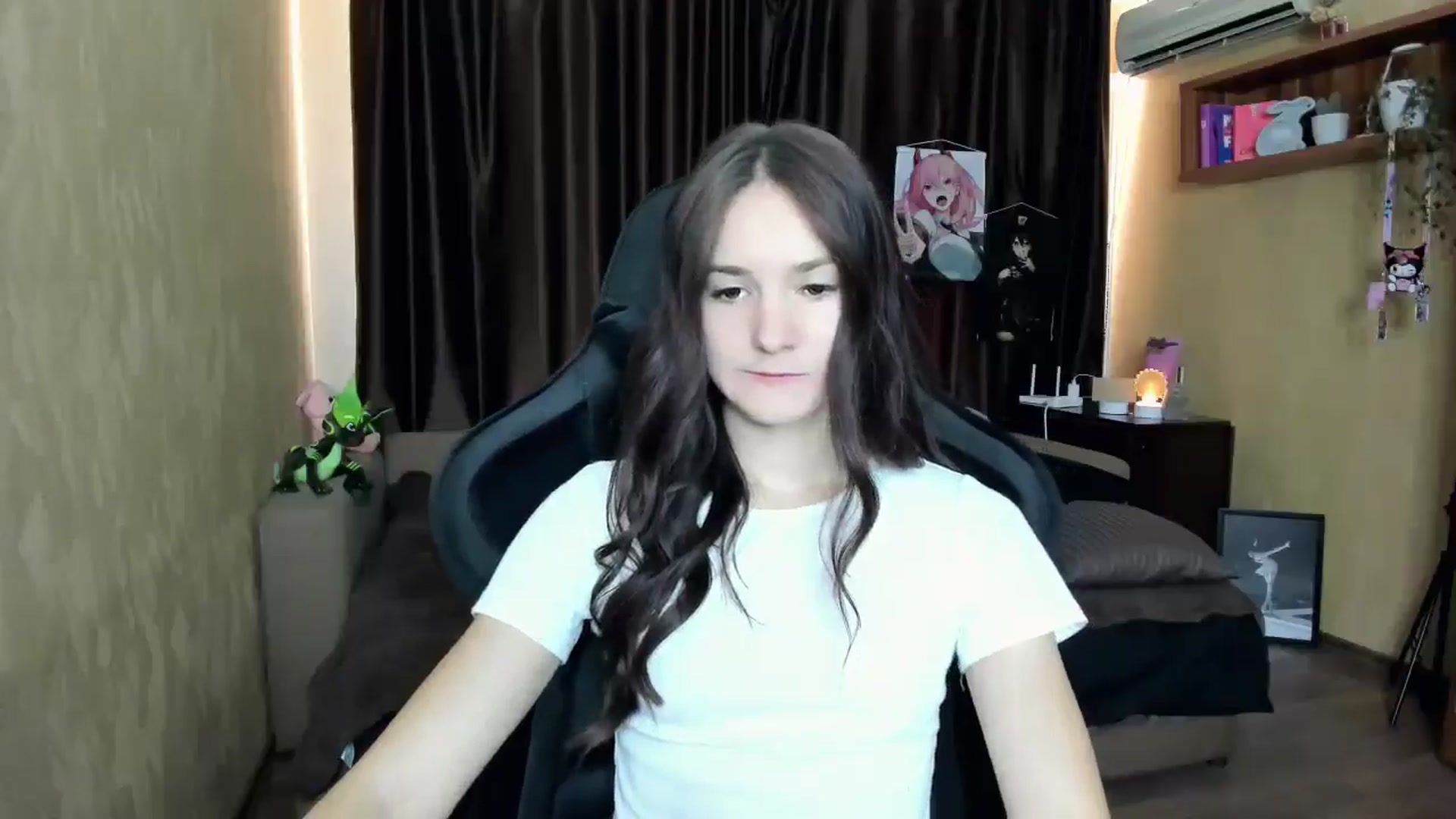 Gallery image thumbnail from Madison_Burke's myfreecams stream on, 08/30/2025, 10:02 image 15 of 20