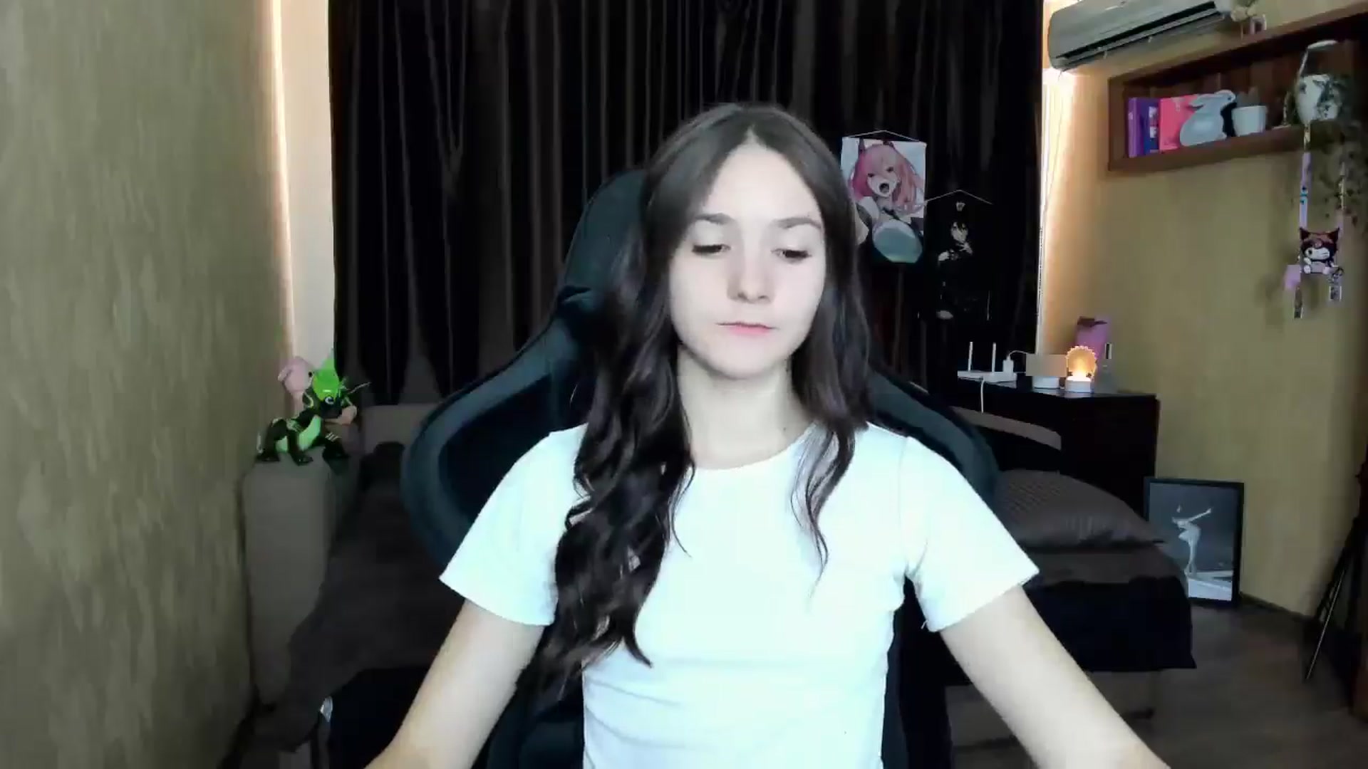 Gallery image thumbnail from Madison_Burke's myfreecams stream on, 08/30/2025, 10:02 image 2 of 20