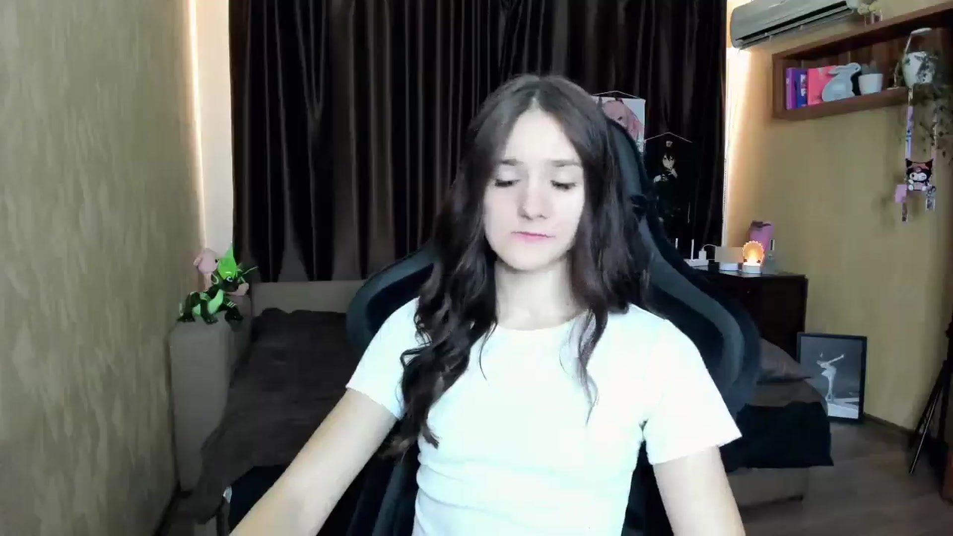 Gallery image thumbnail from Madison_Burke's myfreecams stream on, 08/30/2025, 10:02 image 4 of 20