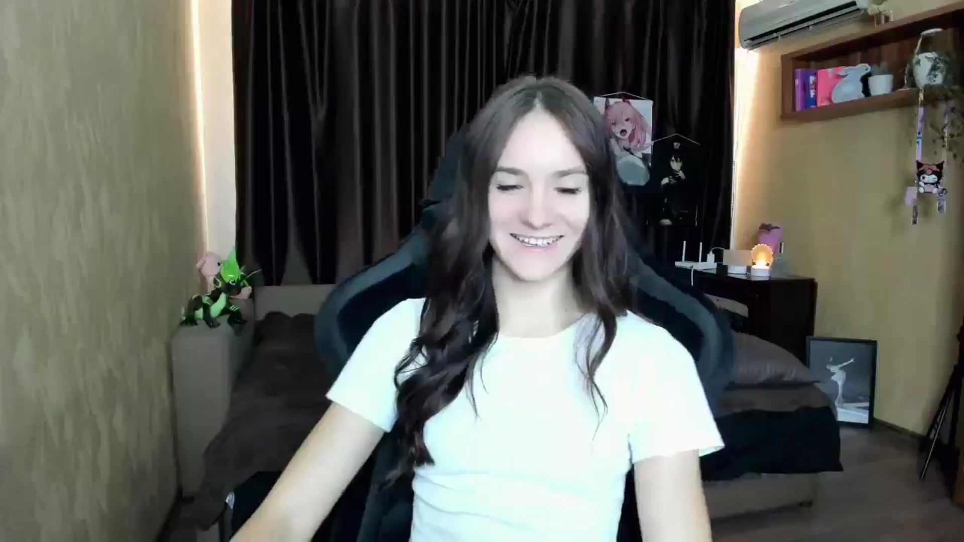 Gallery image thumbnail from Madison_Burke's myfreecams stream on, 08/30/2025, 10:02 image 8 of 20