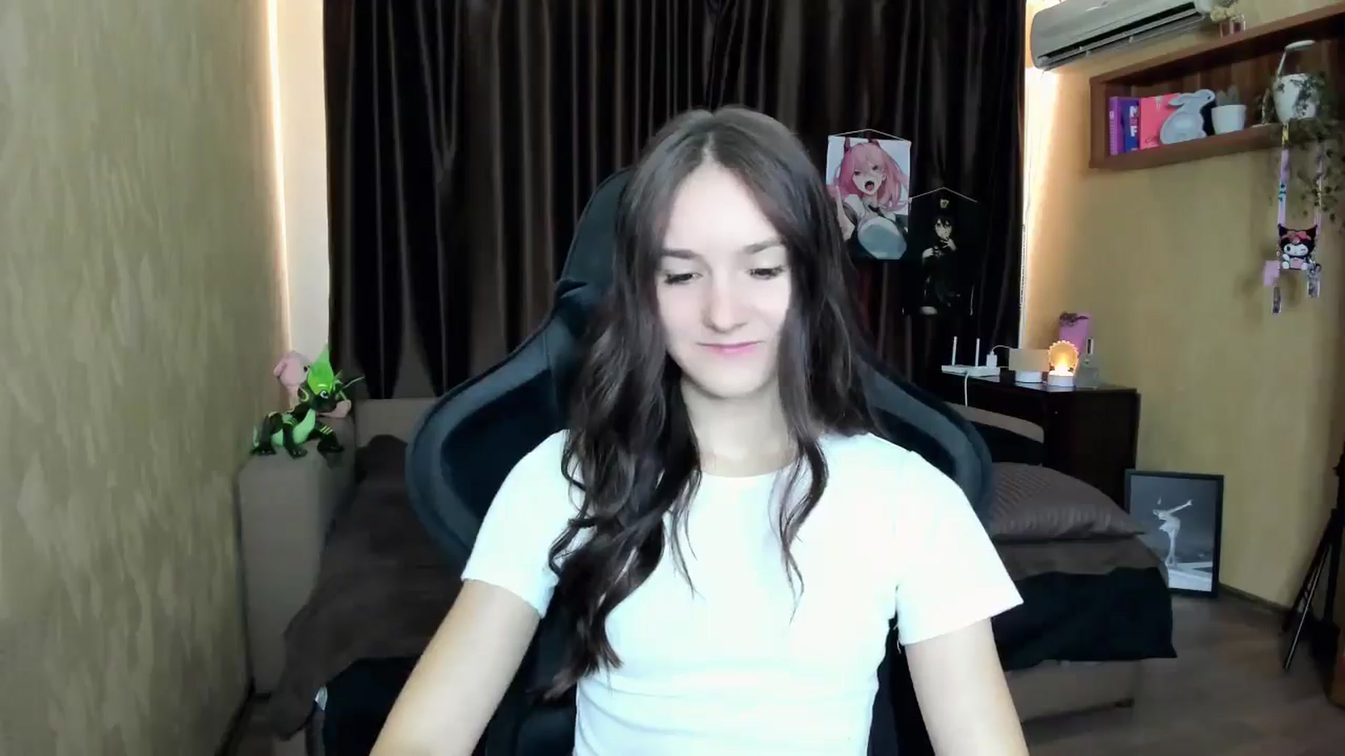 Gallery image thumbnail from Madison_Burke's myfreecams stream on, 08/30/2025, 10:02 image 14 of 20