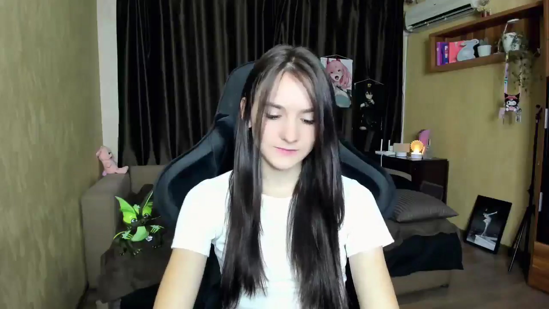 Gallery image thumbnail from Madison_Burke's myfreecams stream on, 08/30/2025, 17:59 image 6 of 20