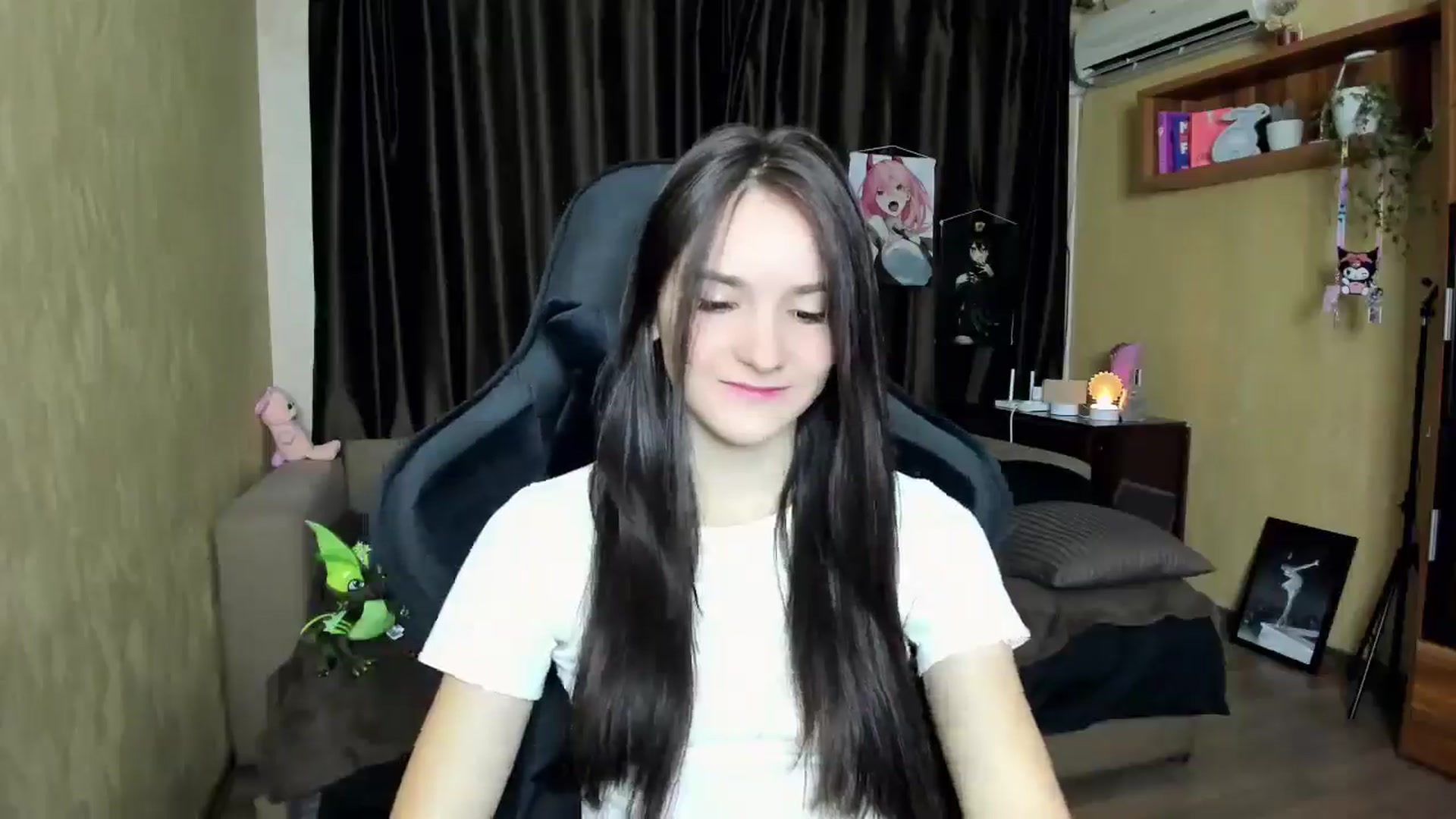 Gallery image thumbnail from Madison_Burke's myfreecams stream on, 08/30/2025, 17:59 image 14 of 20