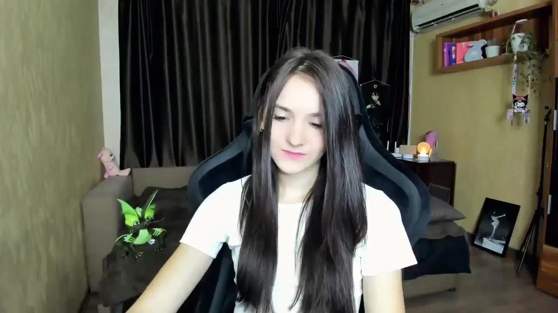 Gallery image thumbnail from Madison_Burke's myfreecams stream on, 08/30/2025, 17:59 image 18 of 20