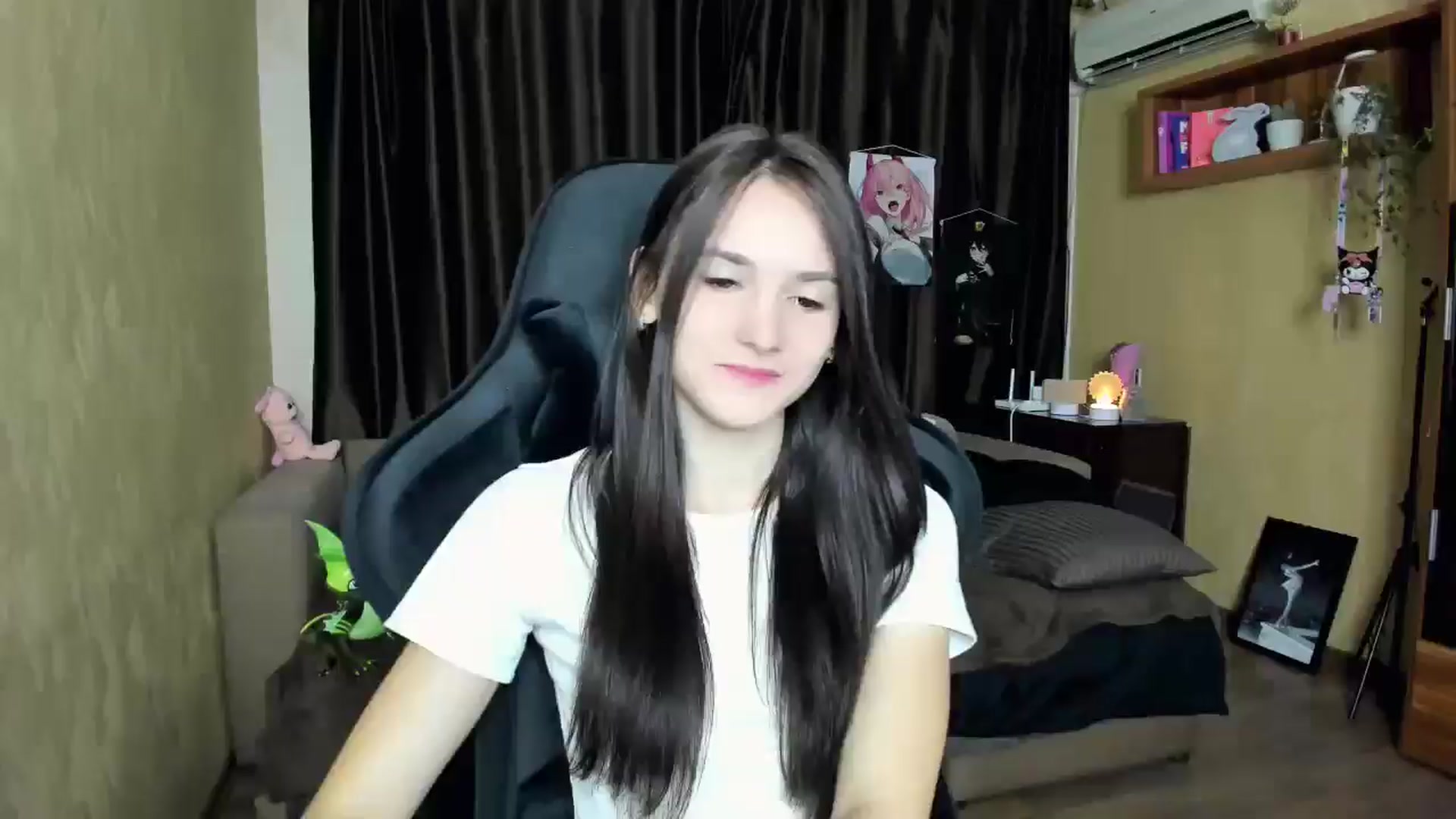 Gallery image thumbnail from Madison_Burke's myfreecams stream on, 08/30/2025, 17:59 image 16 of 20