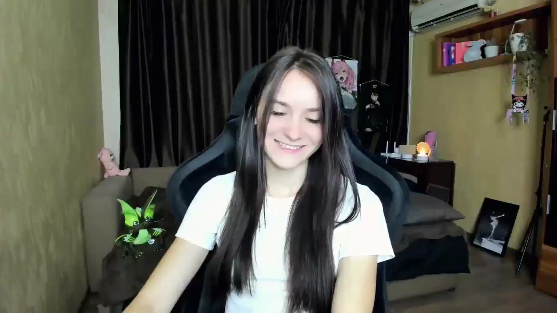 Gallery image thumbnail from Madison_Burke's myfreecams stream on, 08/30/2025, 17:59 image 8 of 20