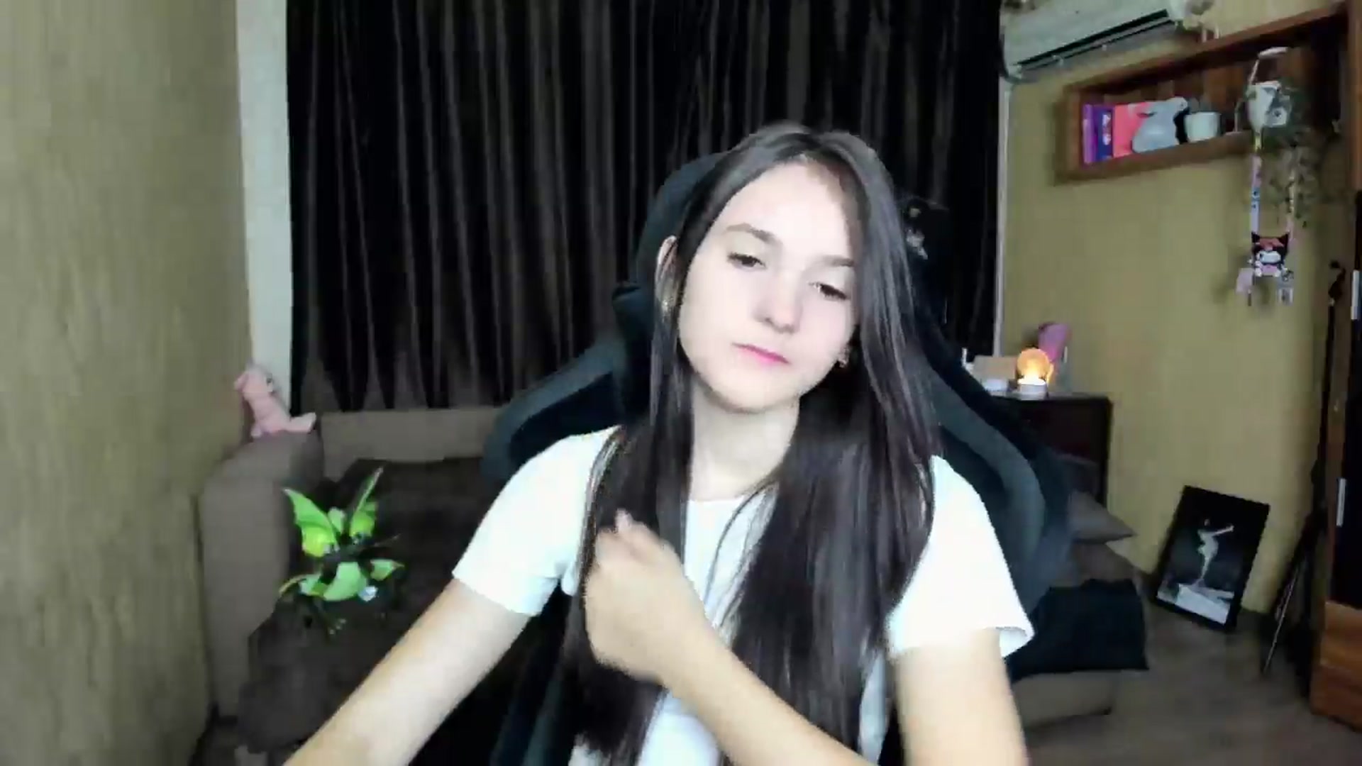 Gallery image thumbnail from Madison_Burke's myfreecams stream on, 08/30/2025, 17:59 image 19 of 20