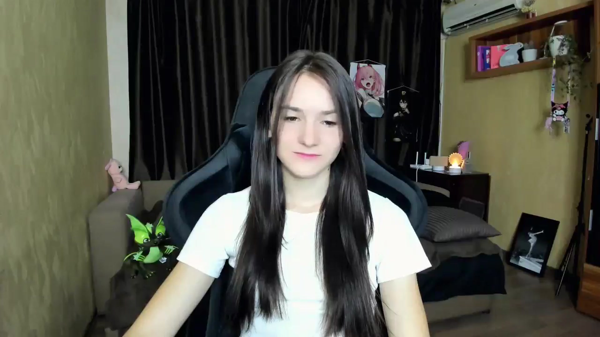 Gallery image thumbnail from Madison_Burke's myfreecams stream on, 08/30/2025, 17:59 image 7 of 20