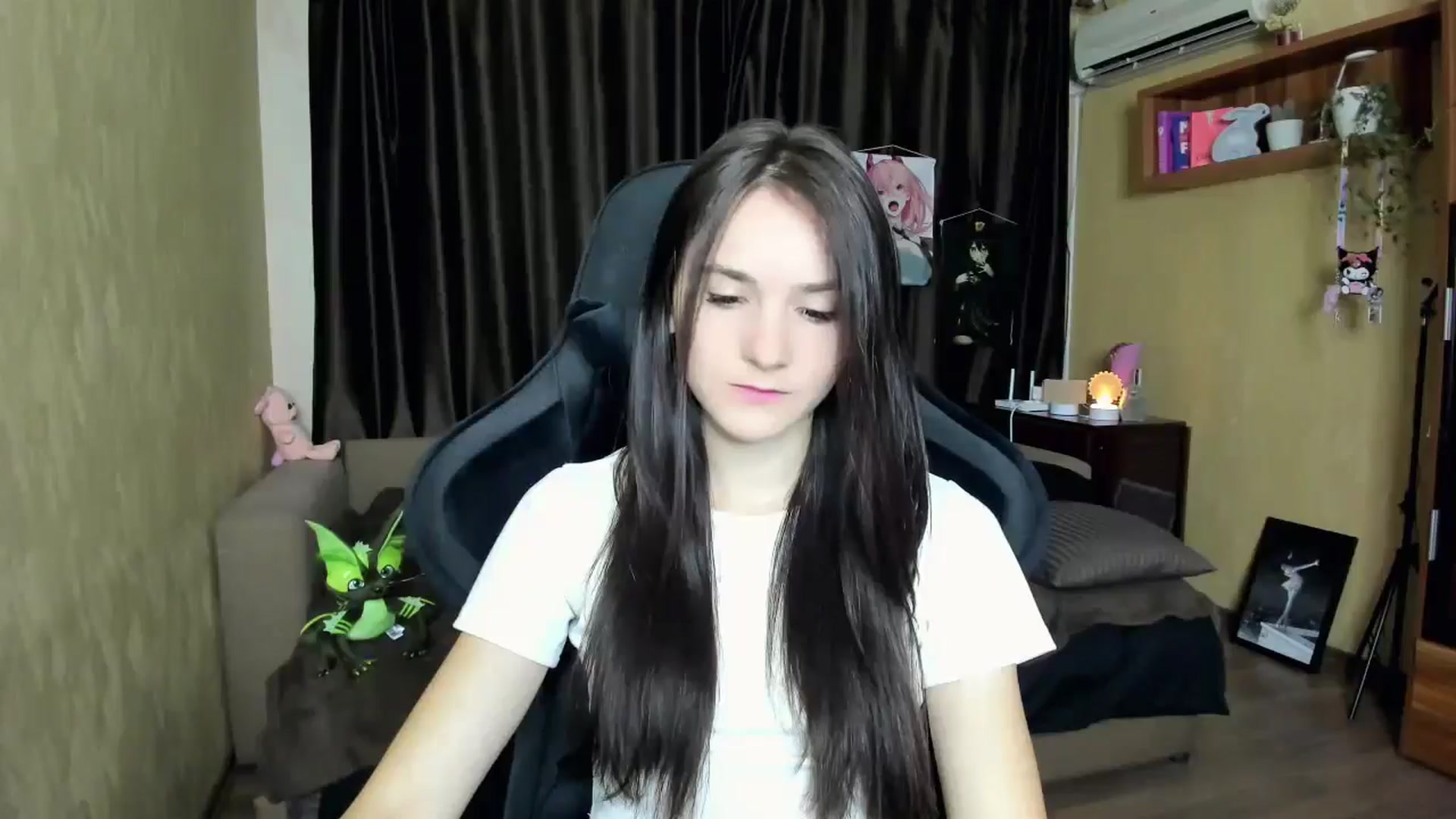 Gallery image thumbnail from Madison_Burke's myfreecams stream on, 08/30/2025, 17:59 image 9 of 20