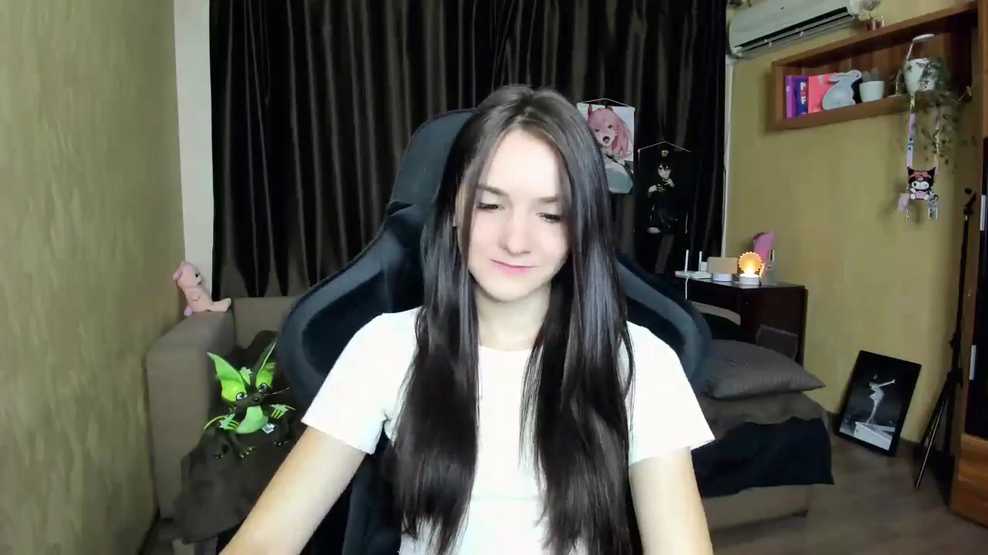 Gallery image thumbnail from Madison_Burke's myfreecams stream on, 08/30/2025, 17:59 image 11 of 20