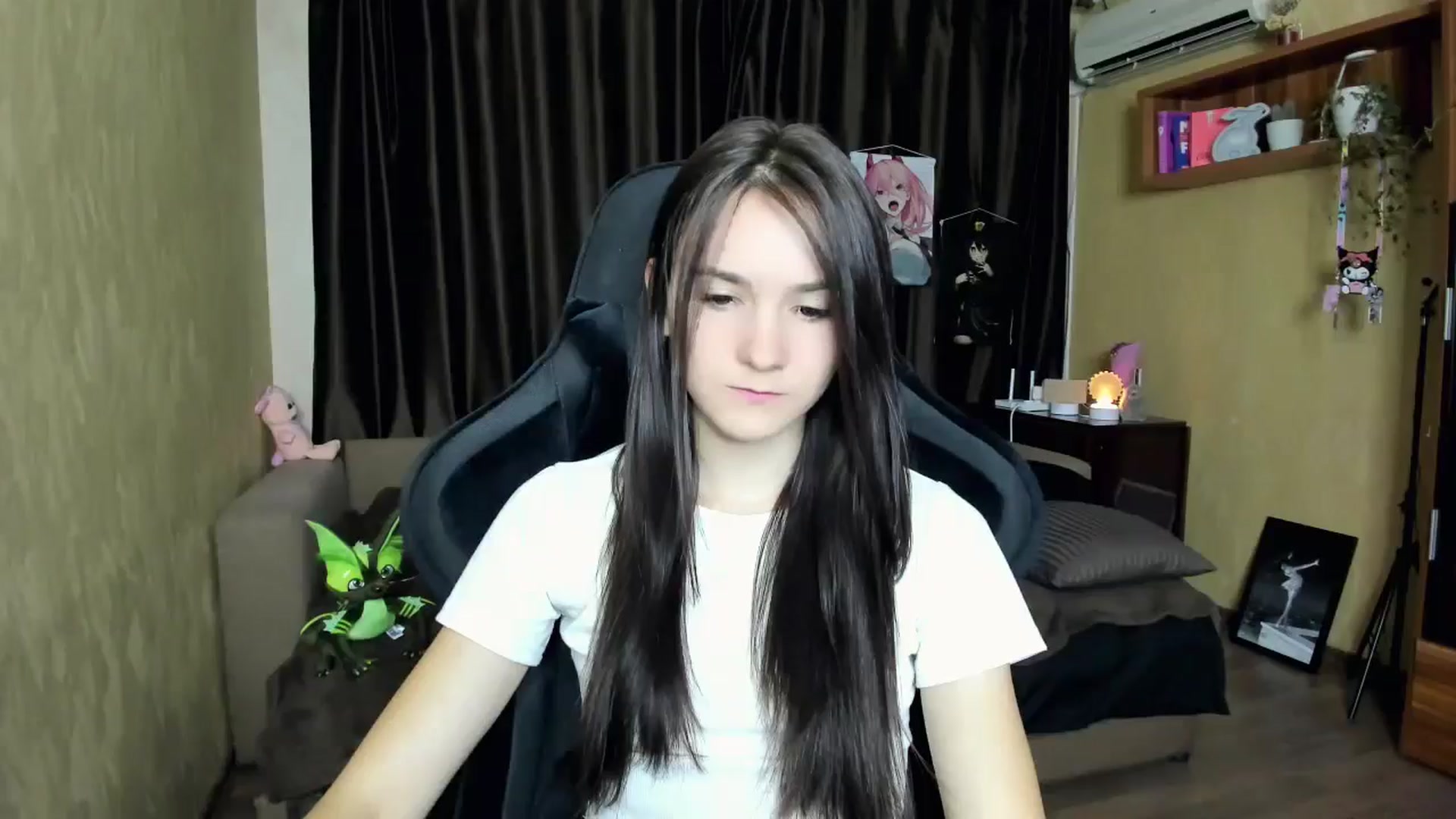 Gallery image thumbnail from Madison_Burke's myfreecams stream on, 08/30/2025, 17:59 image 5 of 20