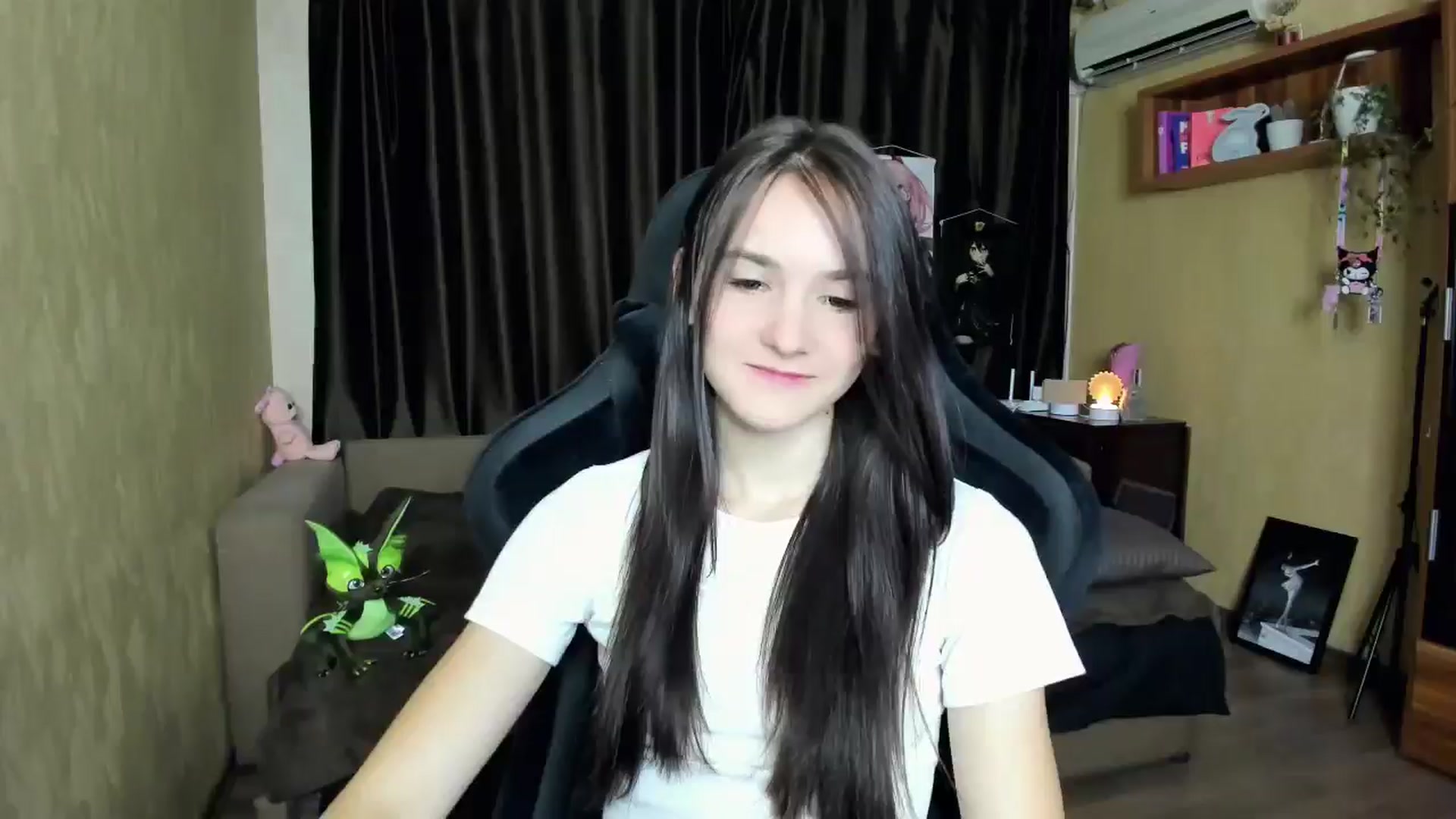 Gallery image thumbnail from Madison_Burke's myfreecams stream on, 08/30/2025, 17:59 image 4 of 20