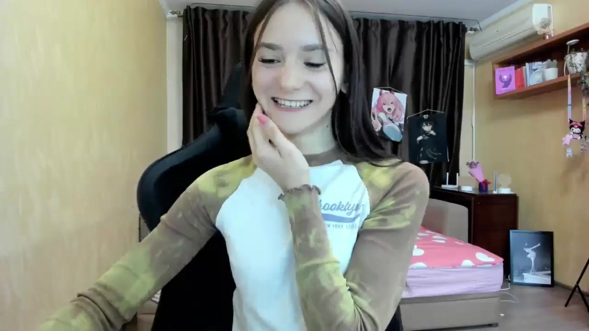 Gallery image thumbnail from Madison_Burke's myfreecams stream on, 09/15/2025, 18:25 image 14 of 20