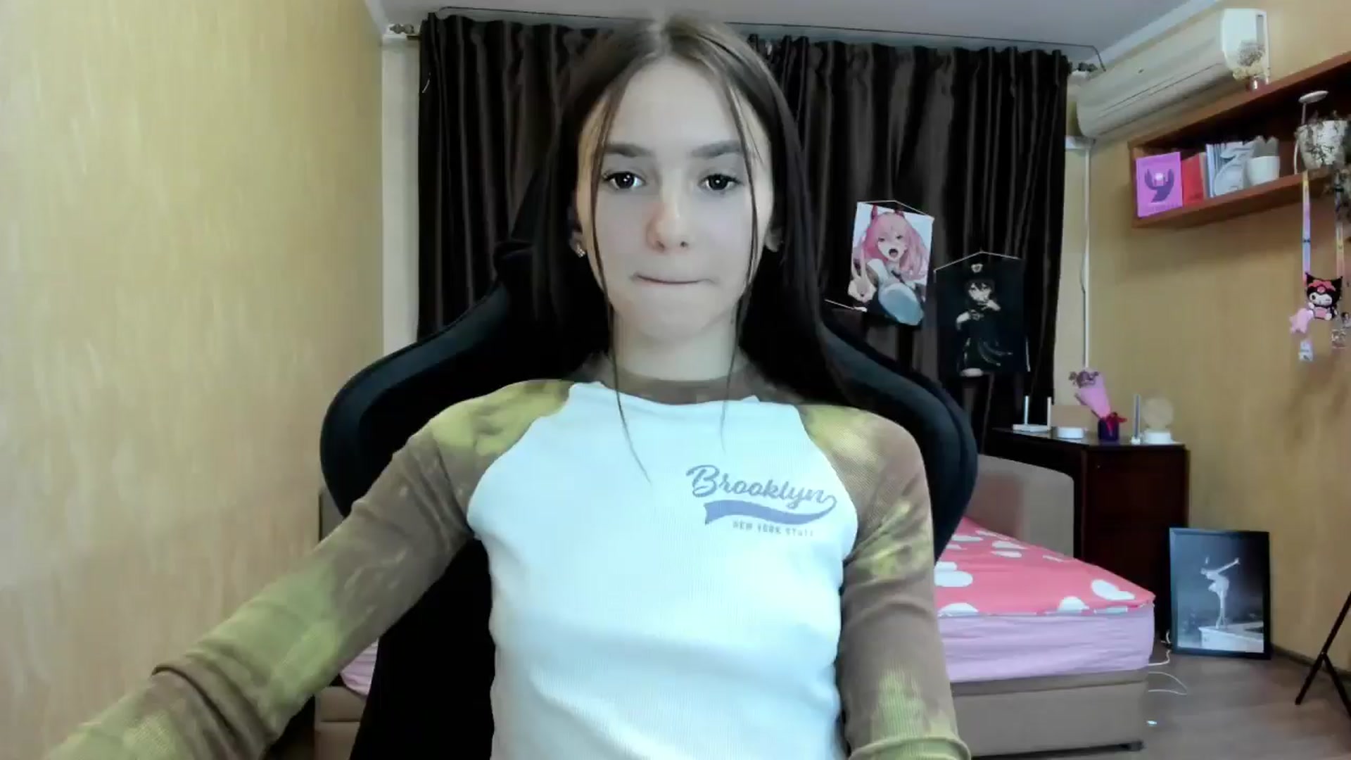 Gallery image thumbnail from Madison_Burke's myfreecams stream on, 09/15/2025, 18:25 image 8 of 20