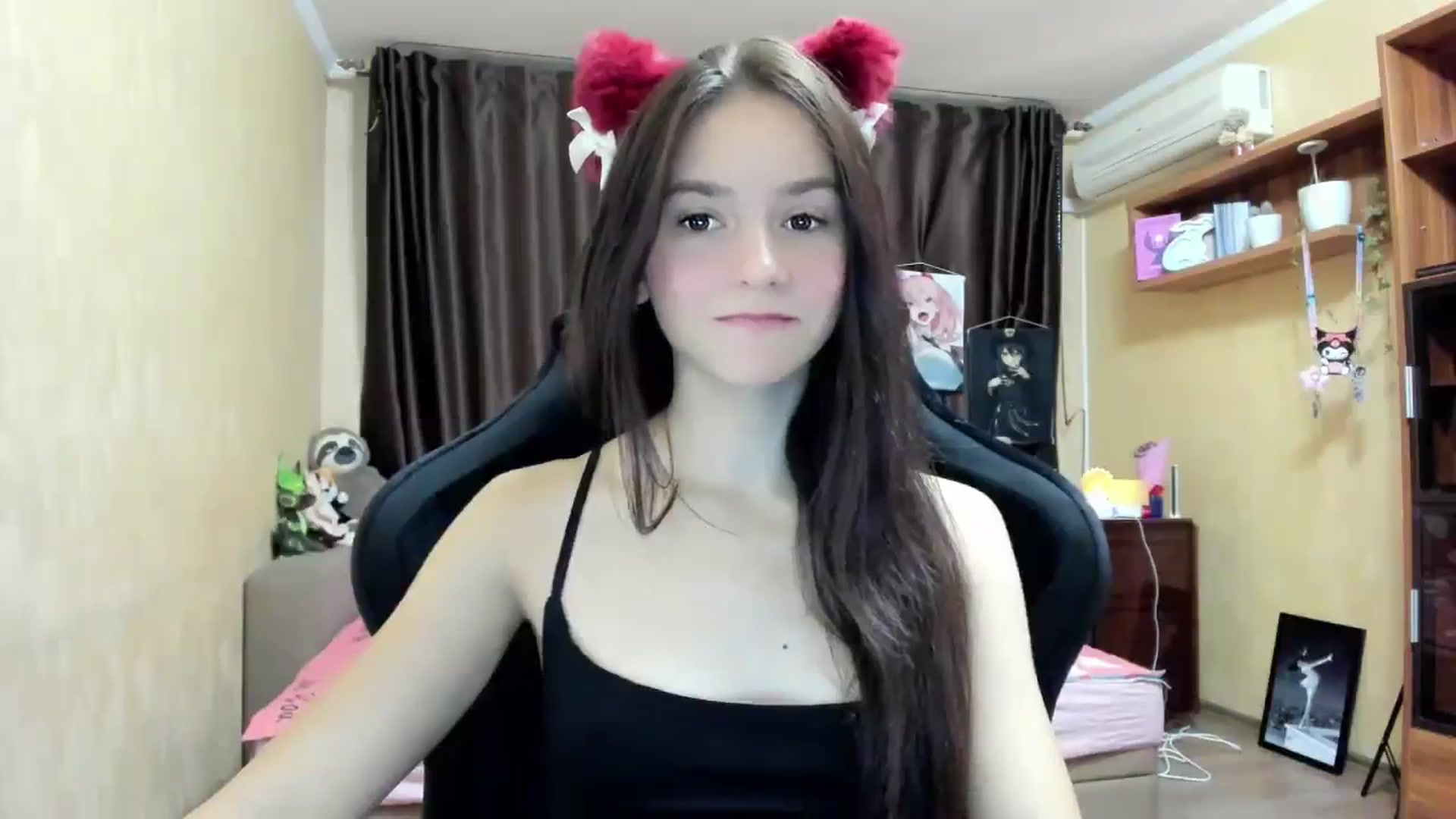 Gallery image thumbnail from Madison_Burke's myfreecams stream on, 09/22/2025, 03:02 image 16 of 20