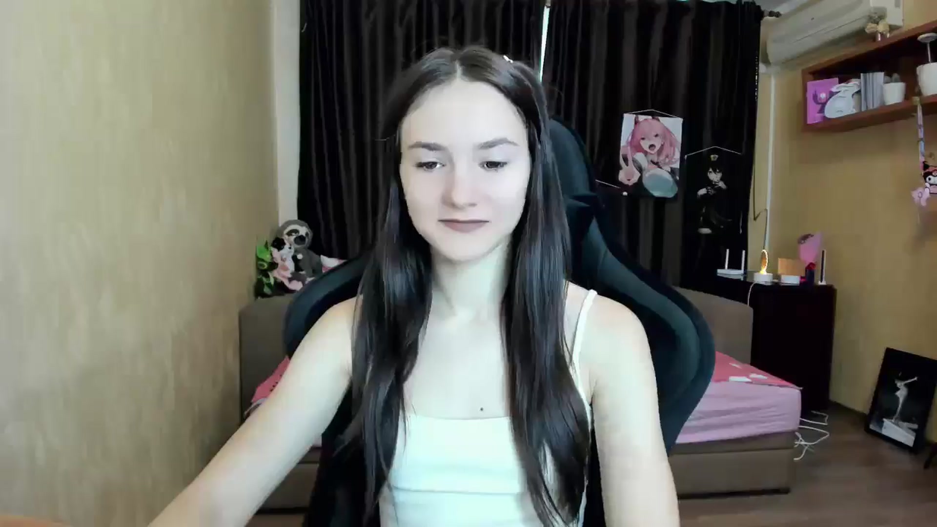 Gallery image thumbnail from Madison_Burke's myfreecams stream on, 09/24/2025, 05:43 image 17 of 20