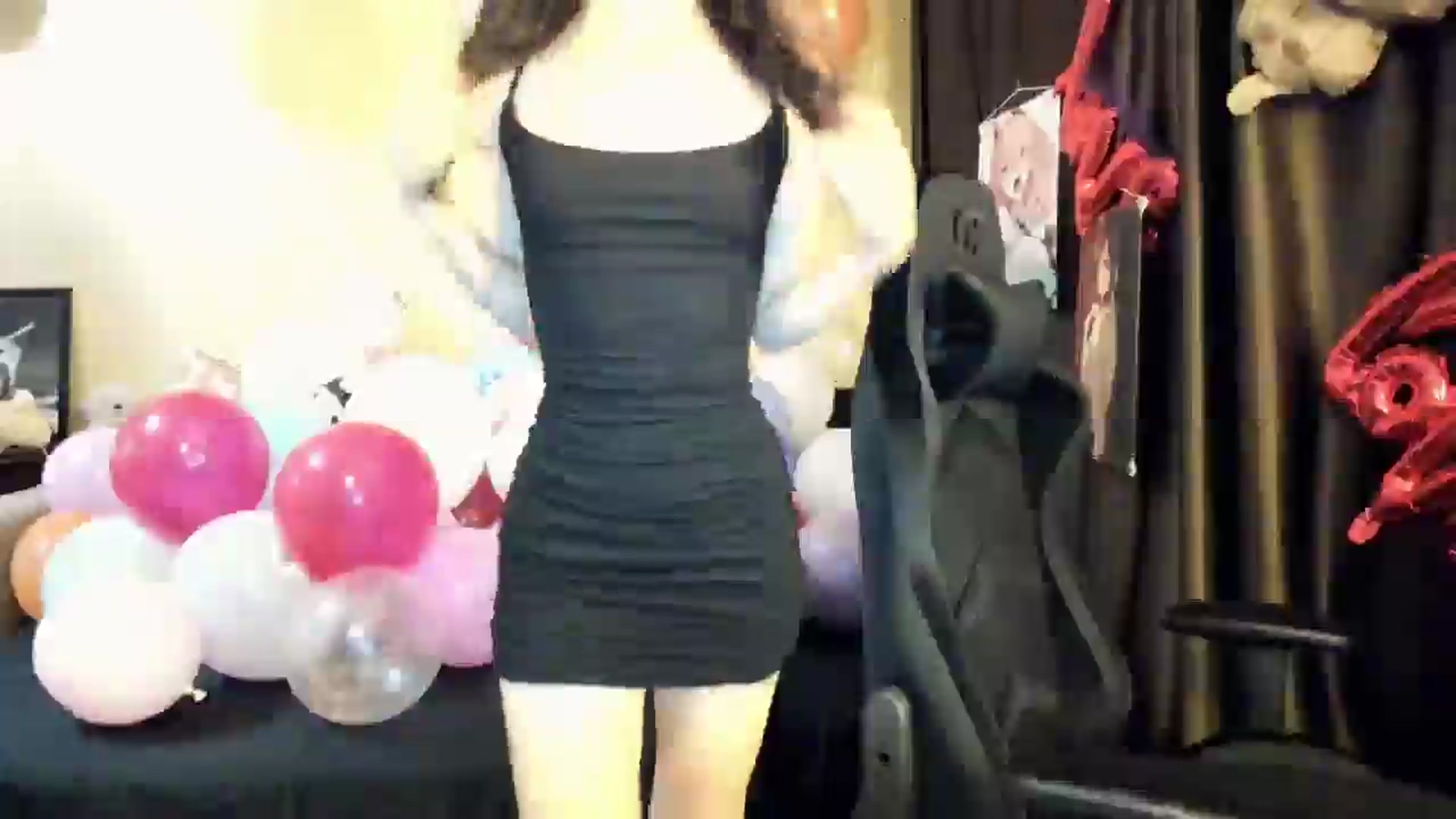Gallery image thumbnail from Madison_Burke's myfreecams stream on, 10/23/2025, 24:51 image 16 of 20