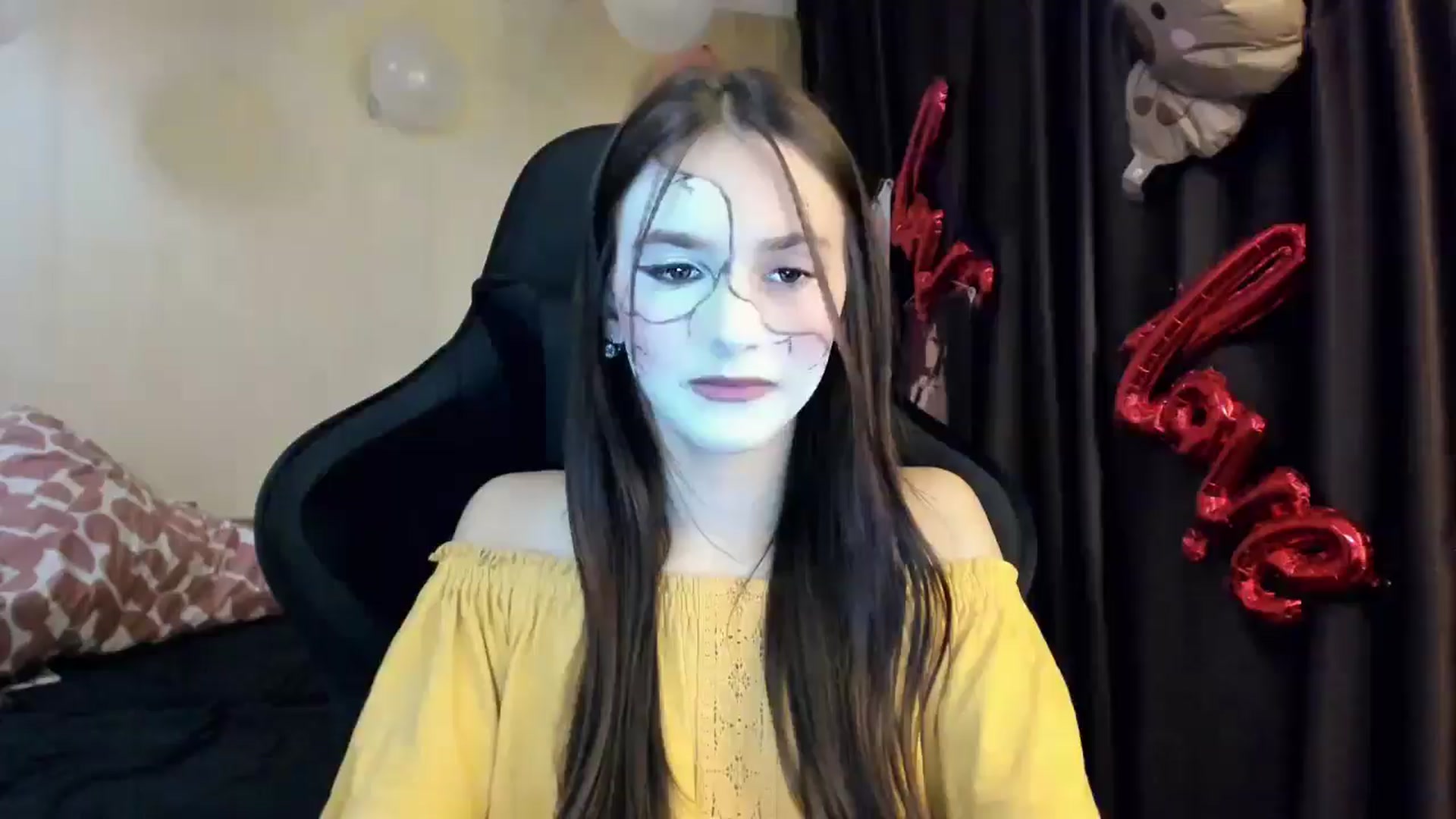 Gallery image thumbnail from Madison_Burke's myfreecams stream on, 10/30/2025, 20:04 image 17 of 20