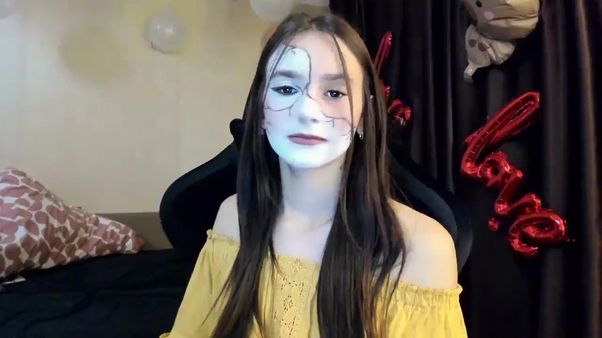 Gallery image thumbnail from Madison_Burke's myfreecams stream on, 10/30/2025, 20:04 image 4 of 20