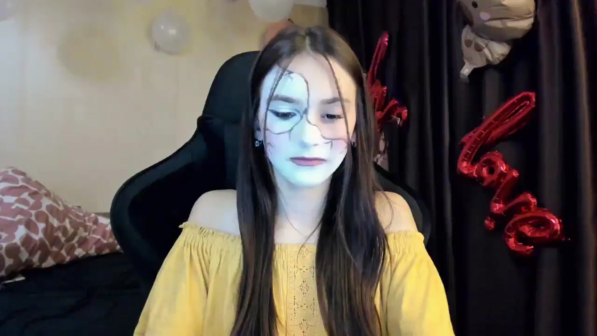 Gallery image thumbnail from Madison_Burke's myfreecams stream on, 10/30/2025, 20:04 image 16 of 20