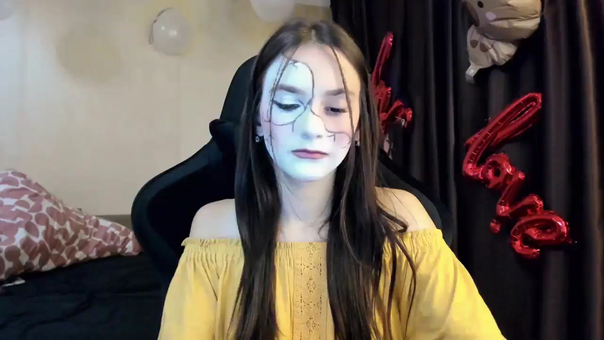 Gallery image thumbnail from Madison_Burke's myfreecams stream on, 10/30/2025, 20:04 image 10 of 20