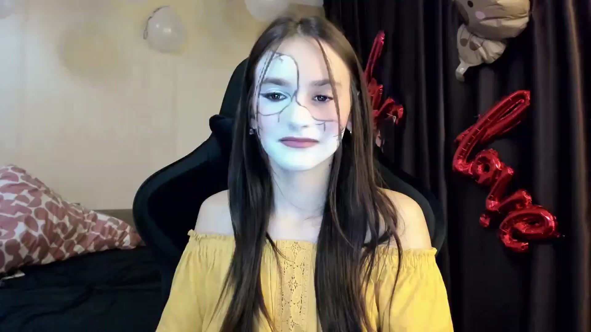 Gallery image thumbnail from Madison_Burke's myfreecams stream on, 10/30/2025, 20:04 image 5 of 20