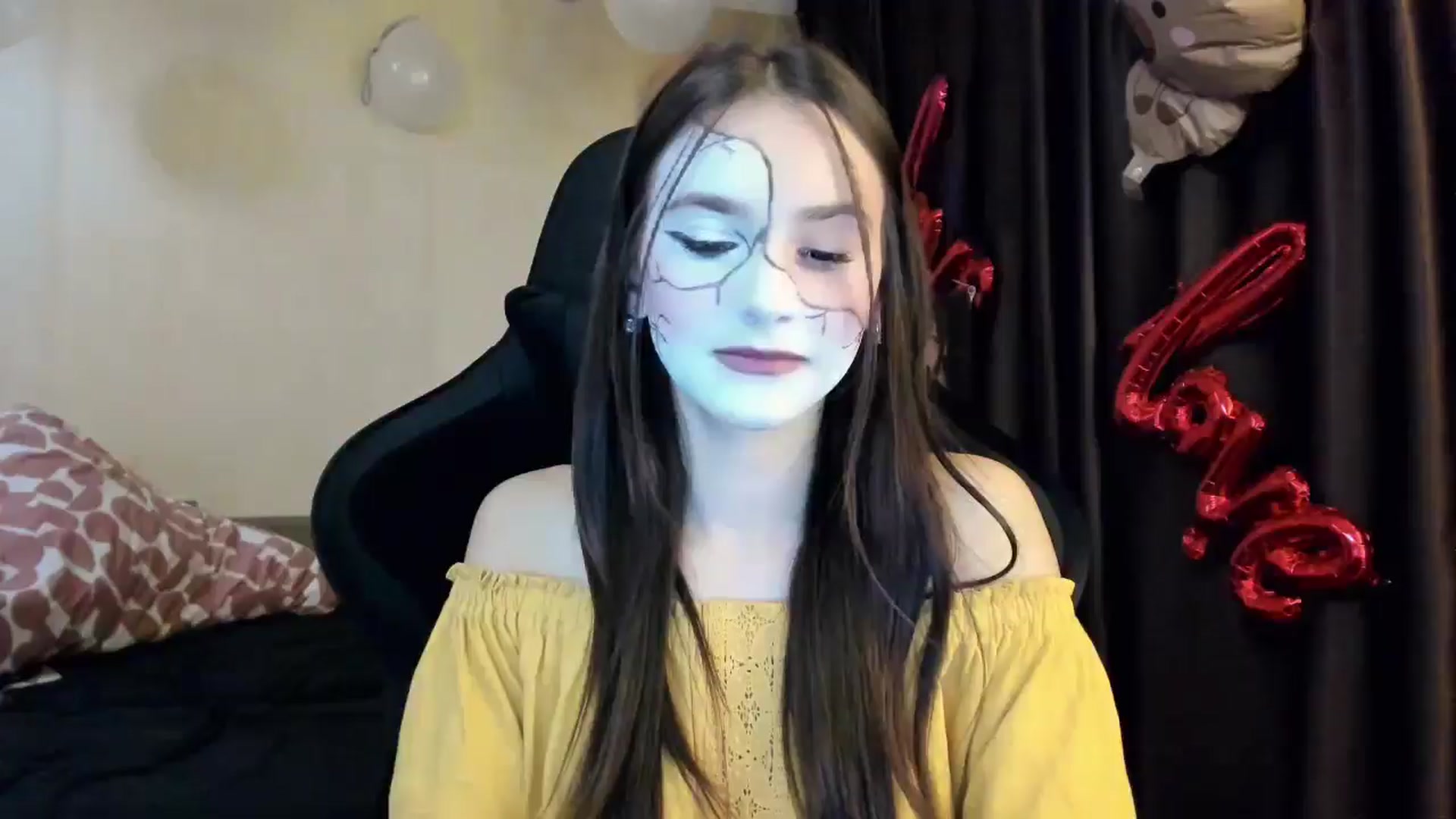 Gallery image thumbnail from Madison_Burke's myfreecams stream on, 10/30/2025, 20:04 image 1 of 20